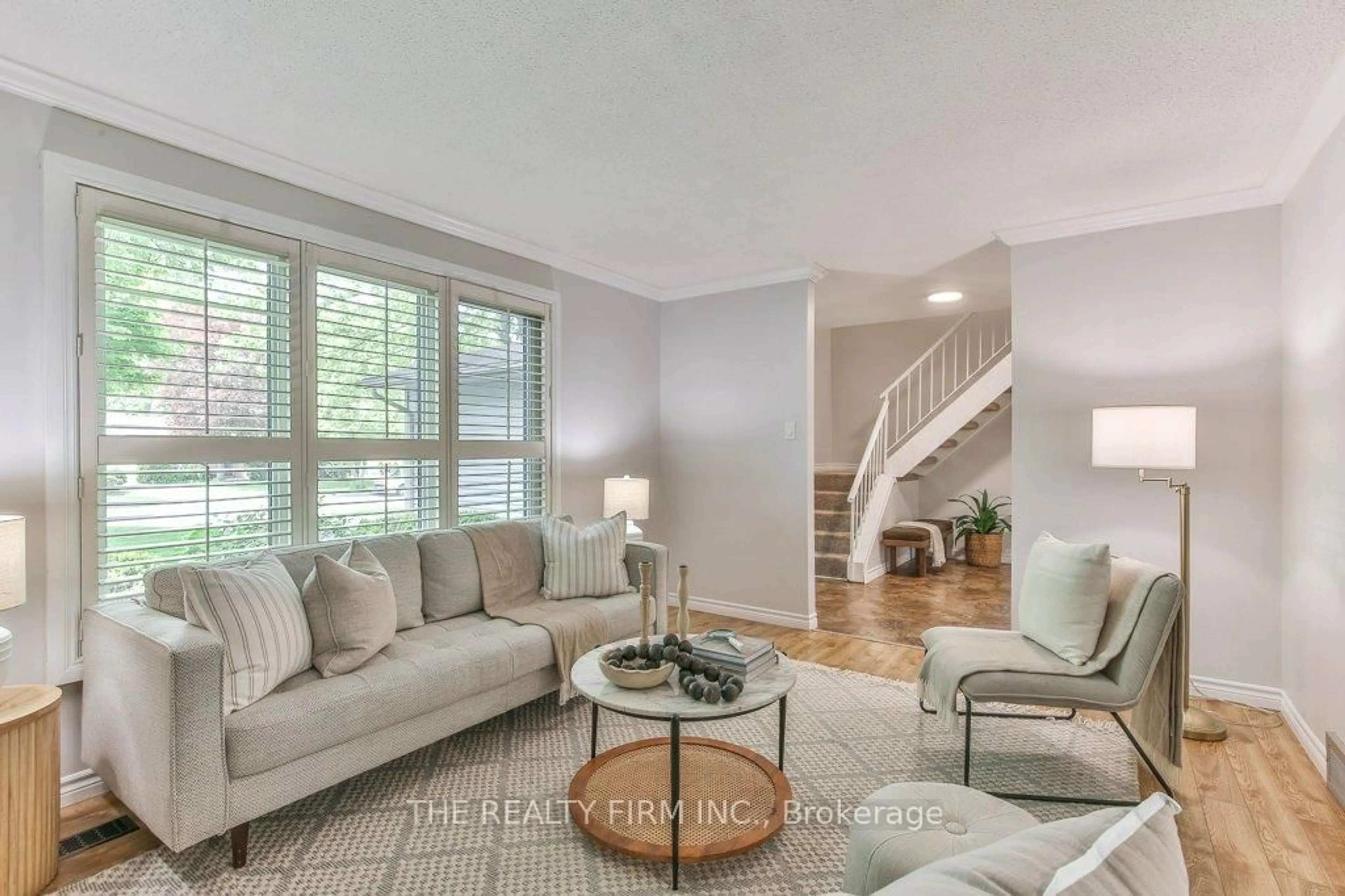 Living room with furniture, unknown for 1584 ALDERSBROOK Rd, London North Ontario N6G 2Z3
