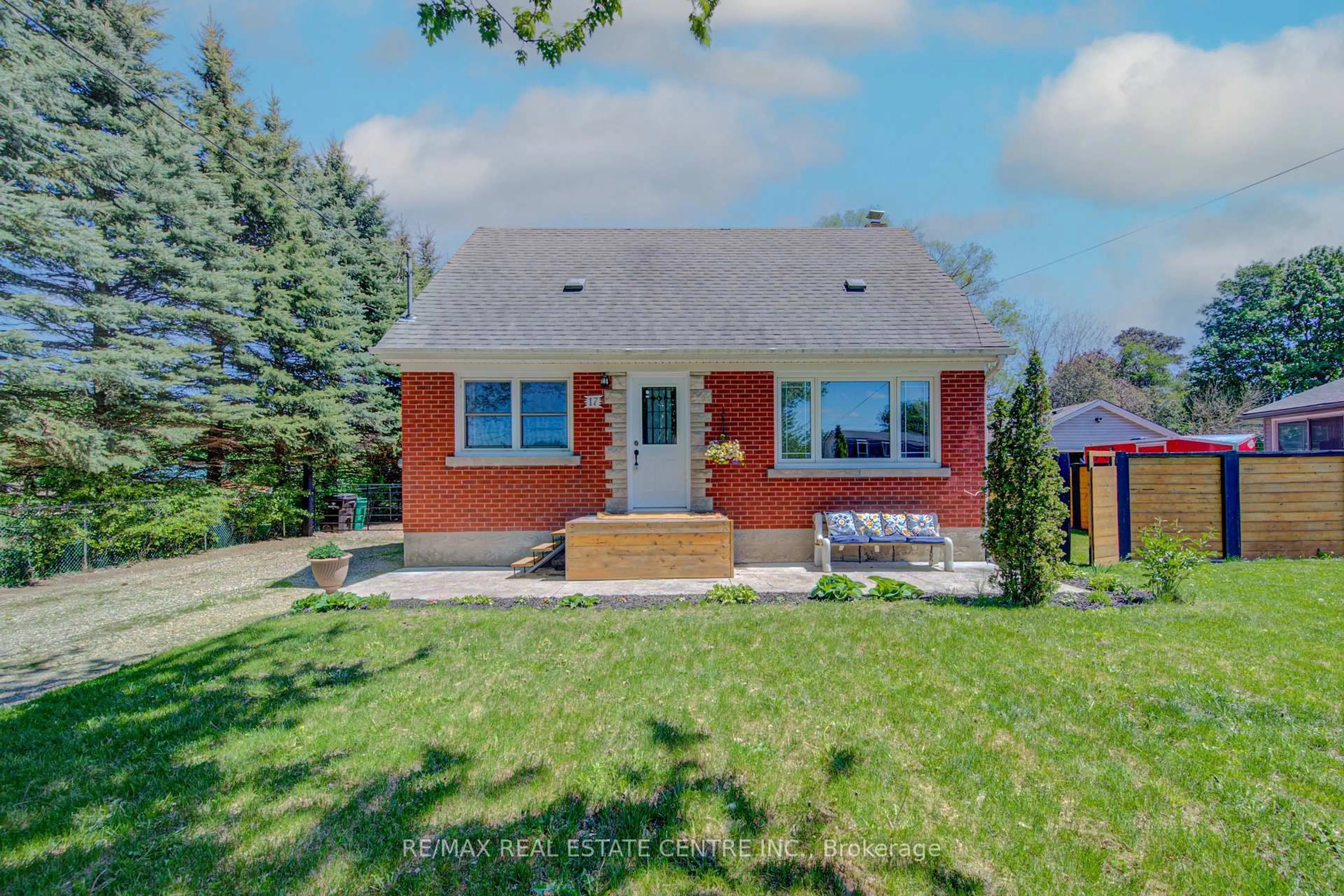 Home with brick exterior material, street for 17 Daniel Ave, Kitchener Ontario N2K 1E8