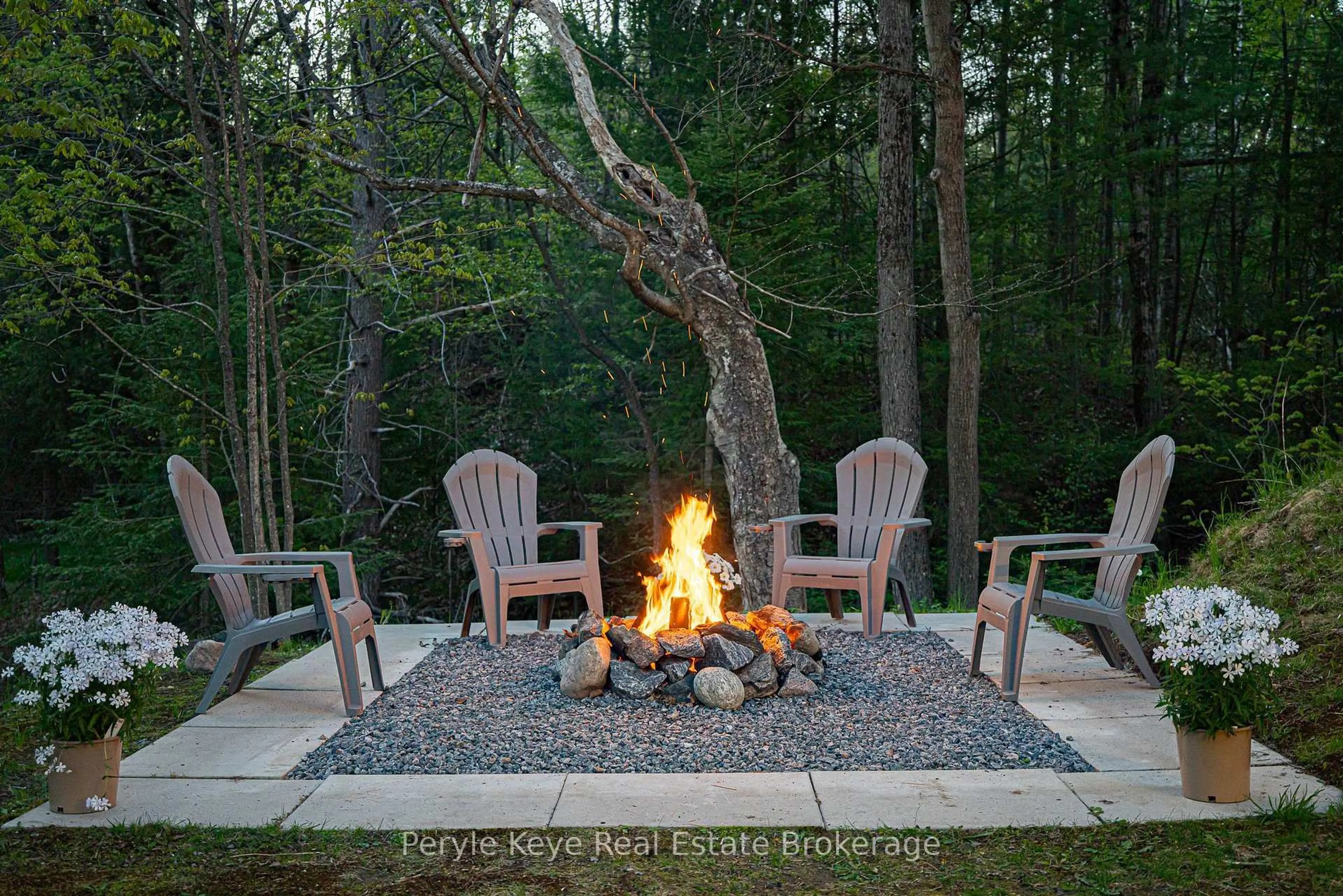 Patio, forest/trees view for 62 Glendale Rd, Bracebridge Ontario P1L 1B2
