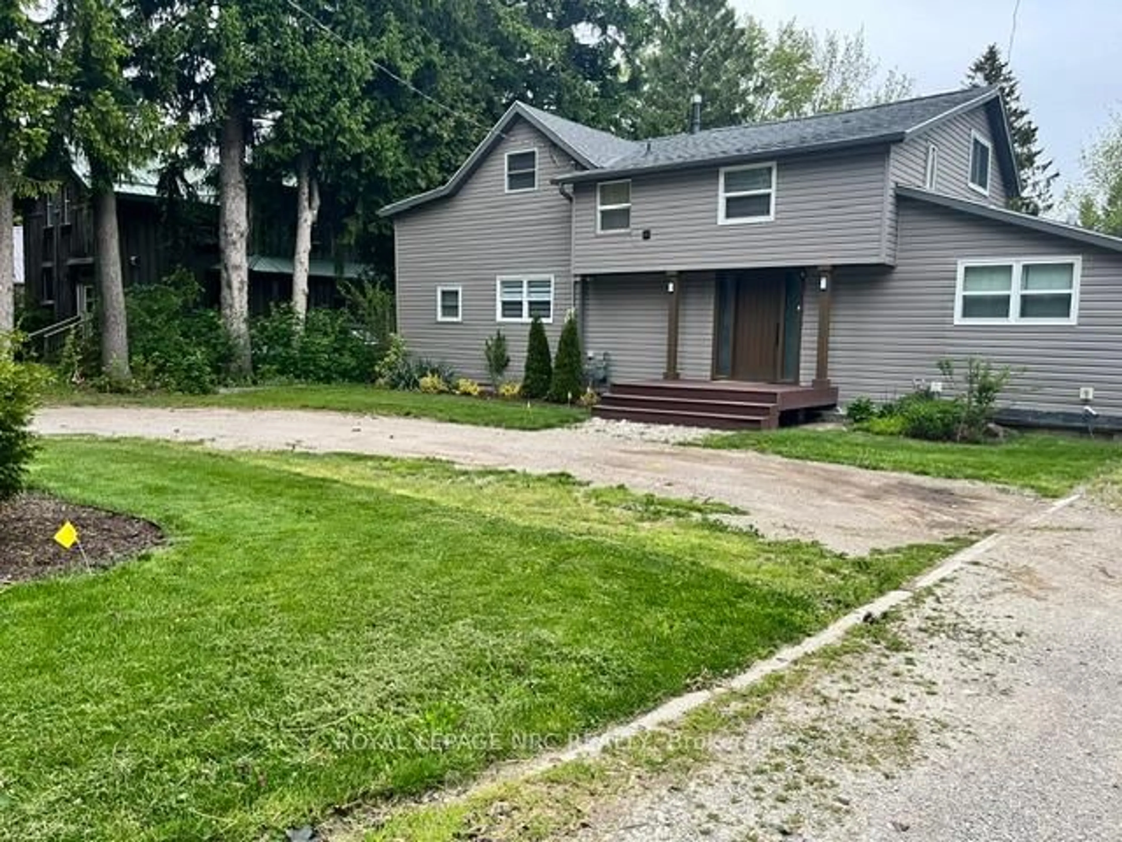 A pic from outside/outdoor area/front of a property/back of a property/a pic from drone, street for 46 Lisgar St, Chatham-Kent Ontario N0P 2C0