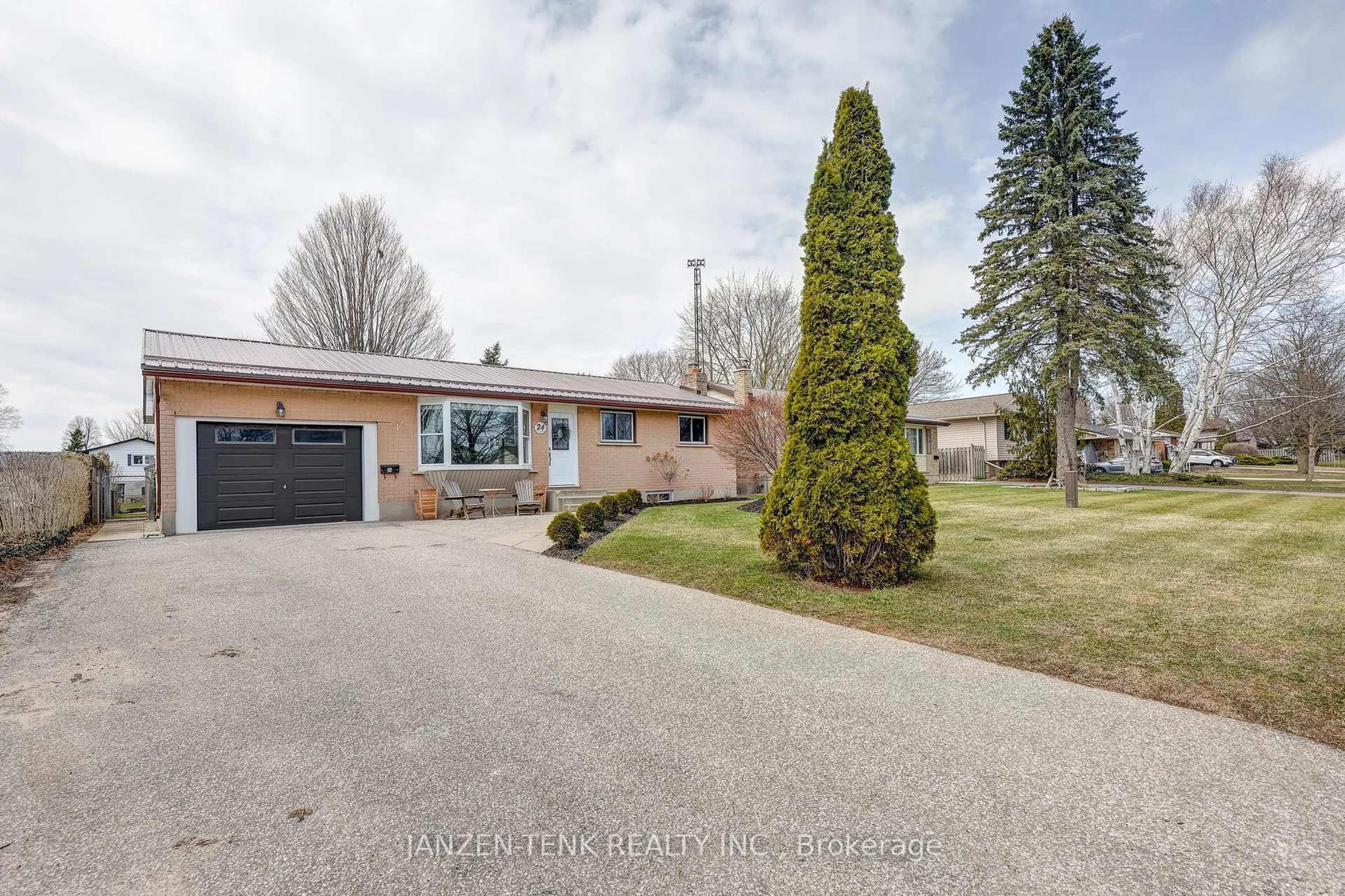 Unknown for 24 Centennial Ave, Aylmer Ontario N5H 2X2