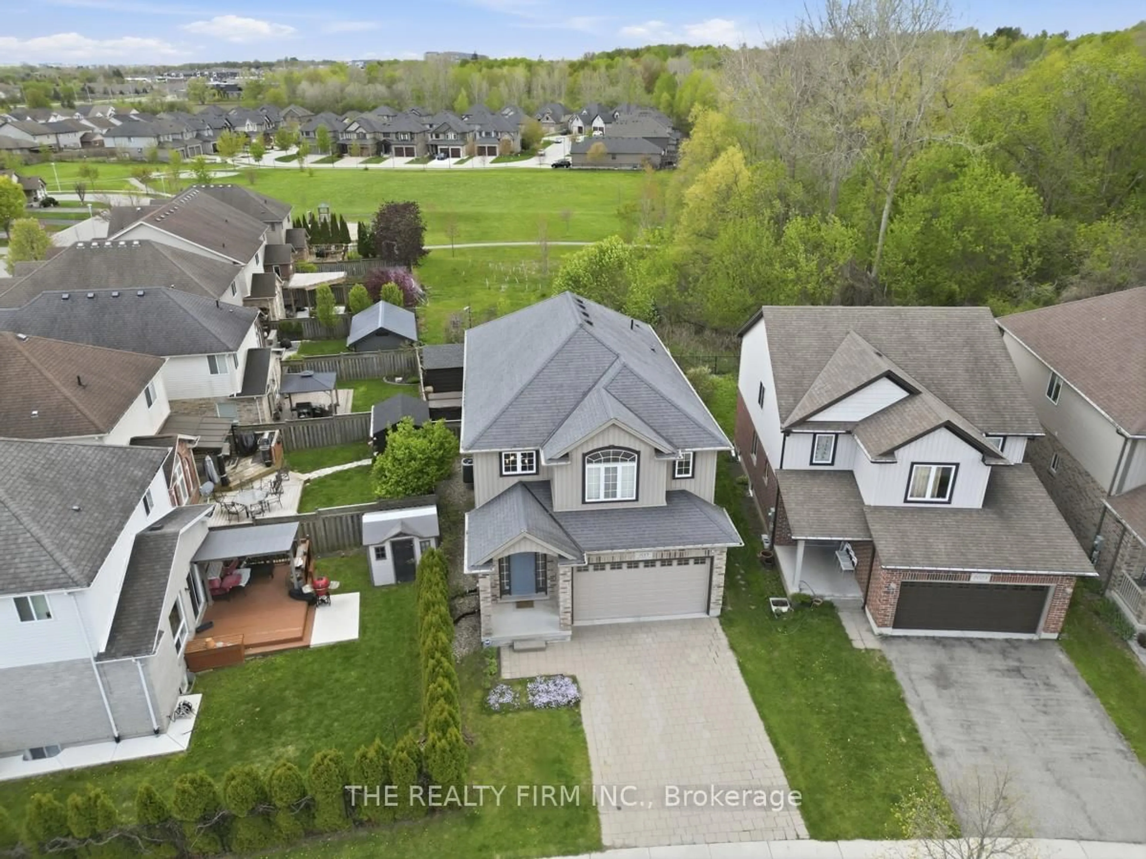 A pic from outside/outdoor area/front of a property/back of a property/a pic from drone, street for 2019 Springridge Dr, London North Ontario N5X 0H1