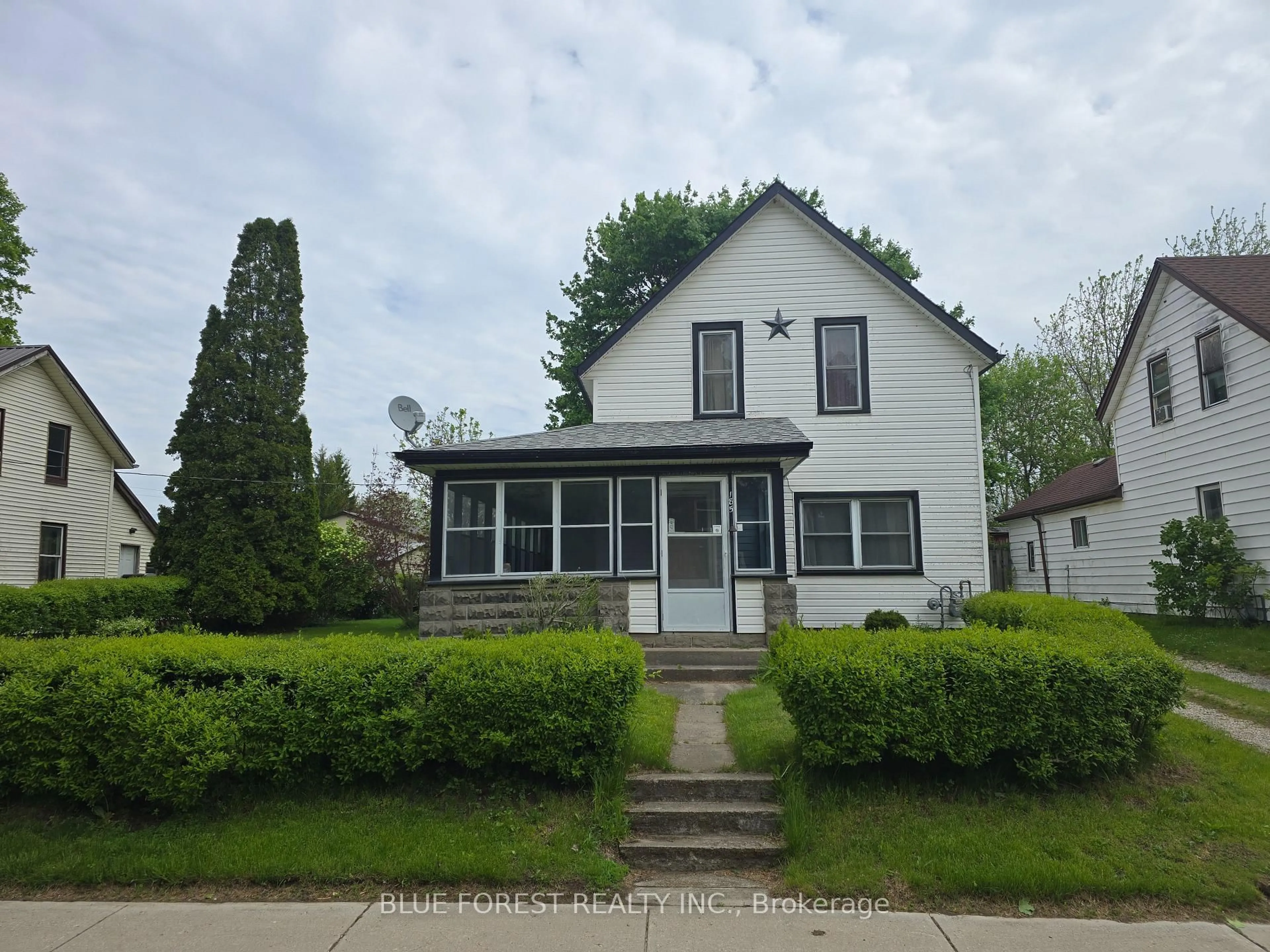 A pic from outside/outdoor area/front of a property/back of a property/a pic from drone, street for 185 Furnival Rd, West Elgin Ontario N0L 2C0