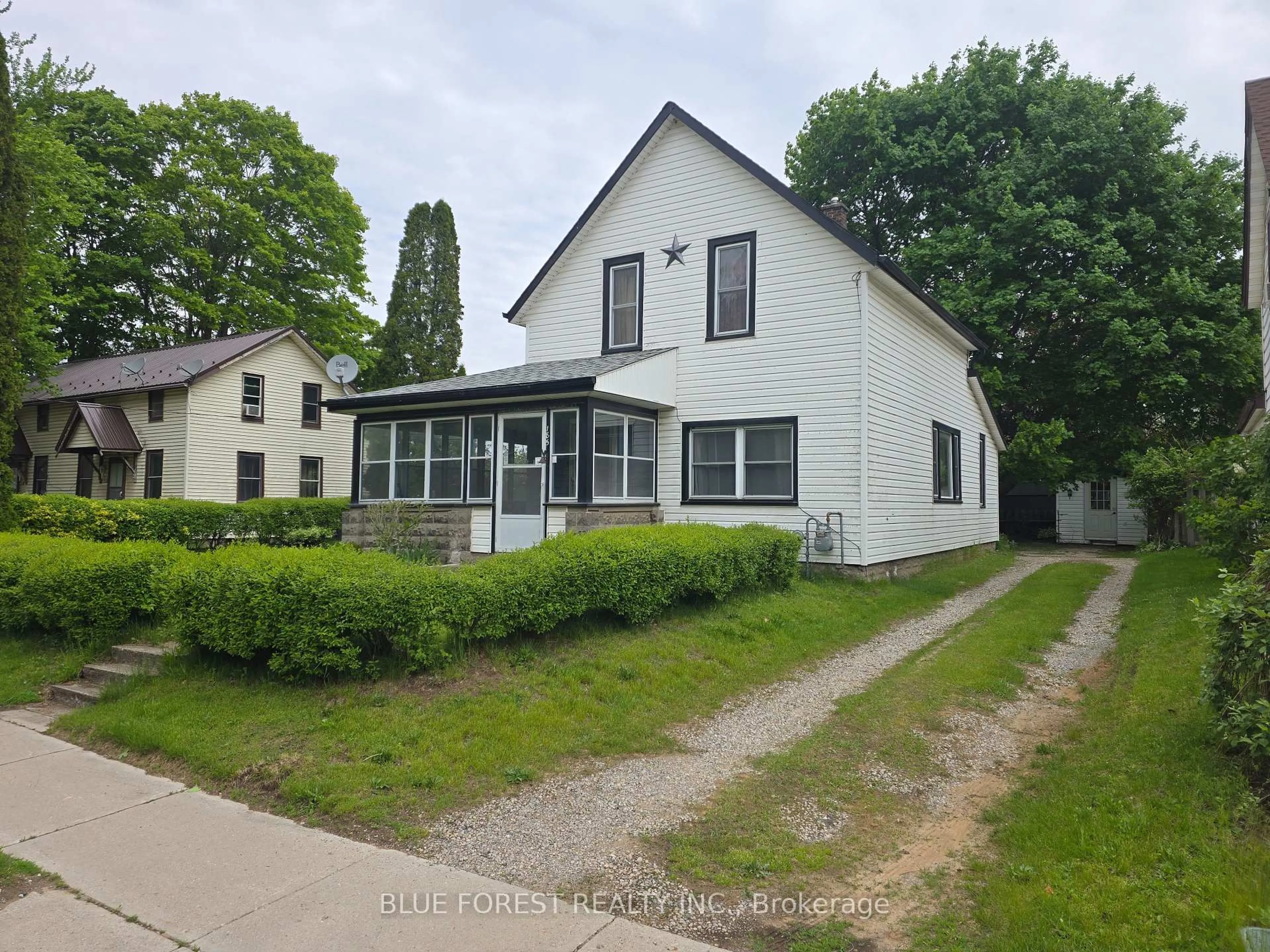 A pic from outside/outdoor area/front of a property/back of a property/a pic from drone, street for 185 Furnival Rd, West Elgin Ontario N0L 2C0