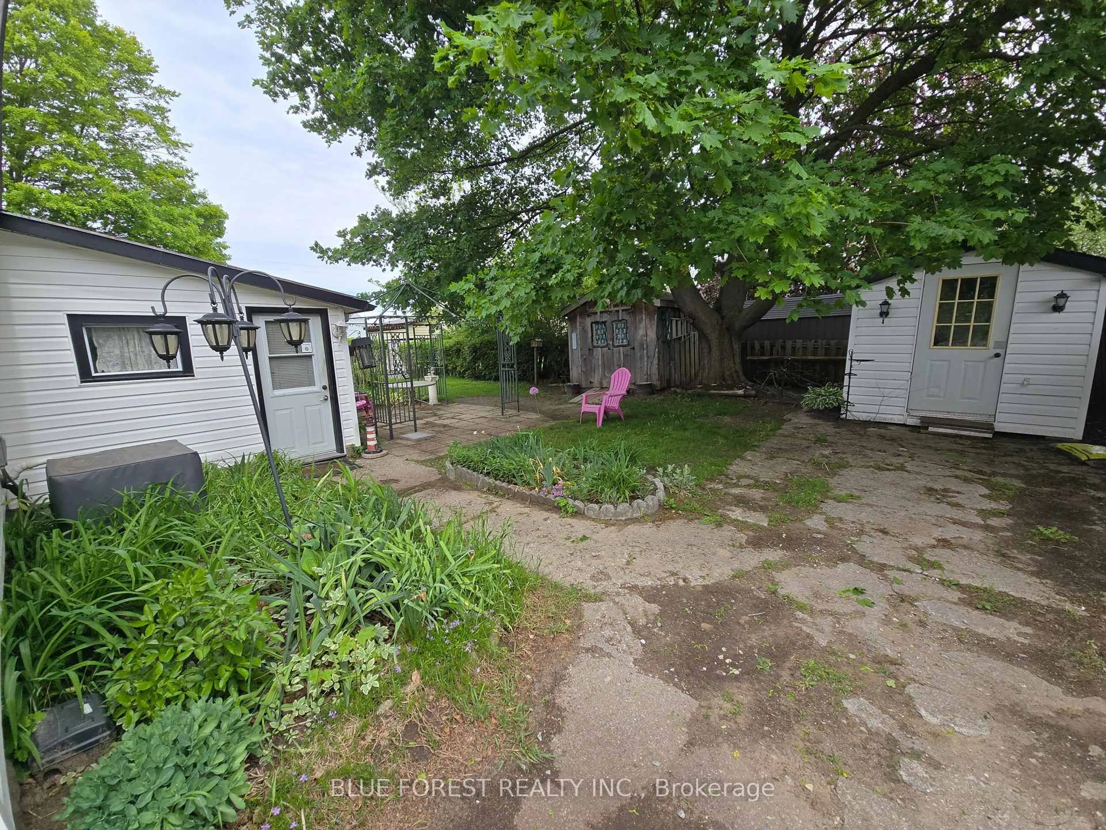 A pic from outside/outdoor area/front of a property/back of a property/a pic from drone, street for 185 Furnival Rd, West Elgin Ontario N0L 2C0