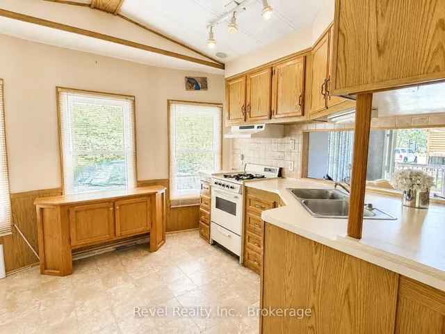 1802 county road 121 Rd #308, Kawartha Lakes 4