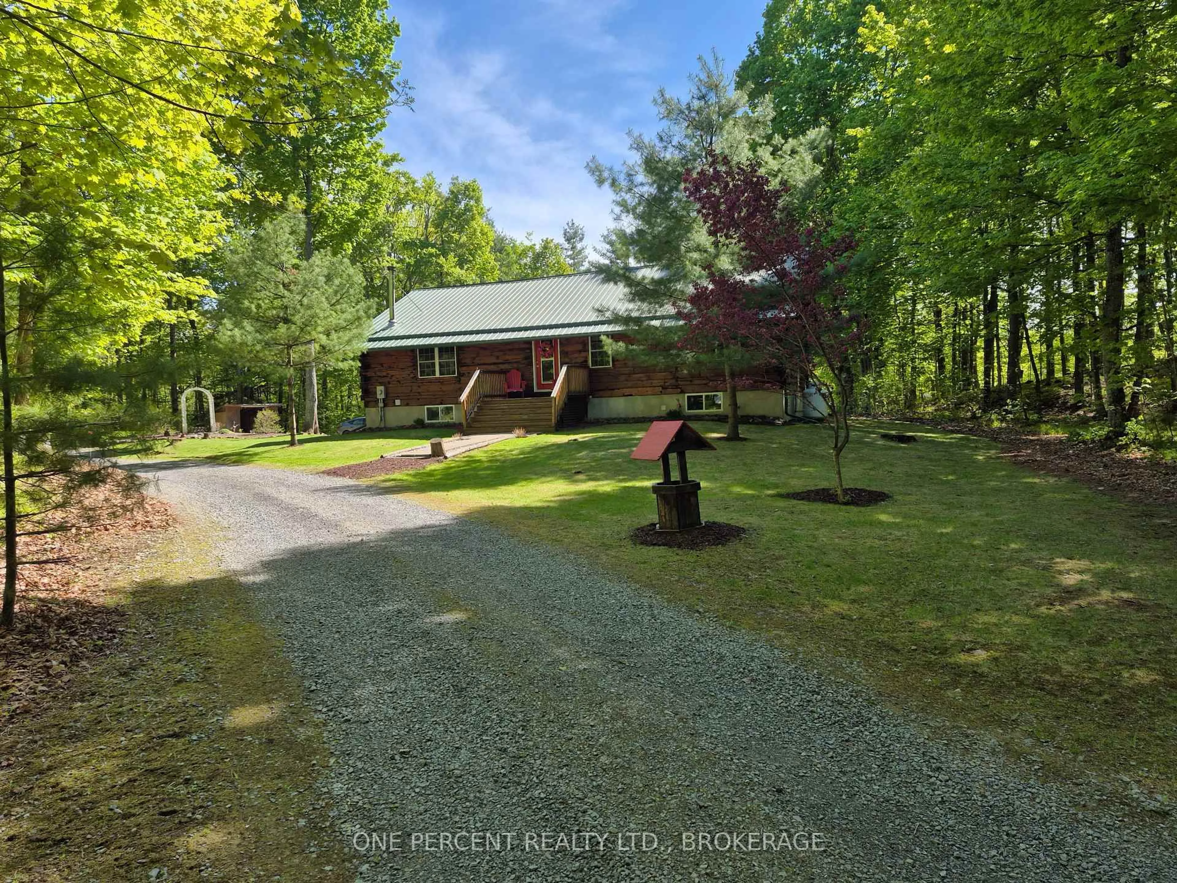 A pic from outside/outdoor area/front of a property/back of a property/a pic from drone, unknown for 1577 Norway Rd, Perth Road Ontario K0H 2L0