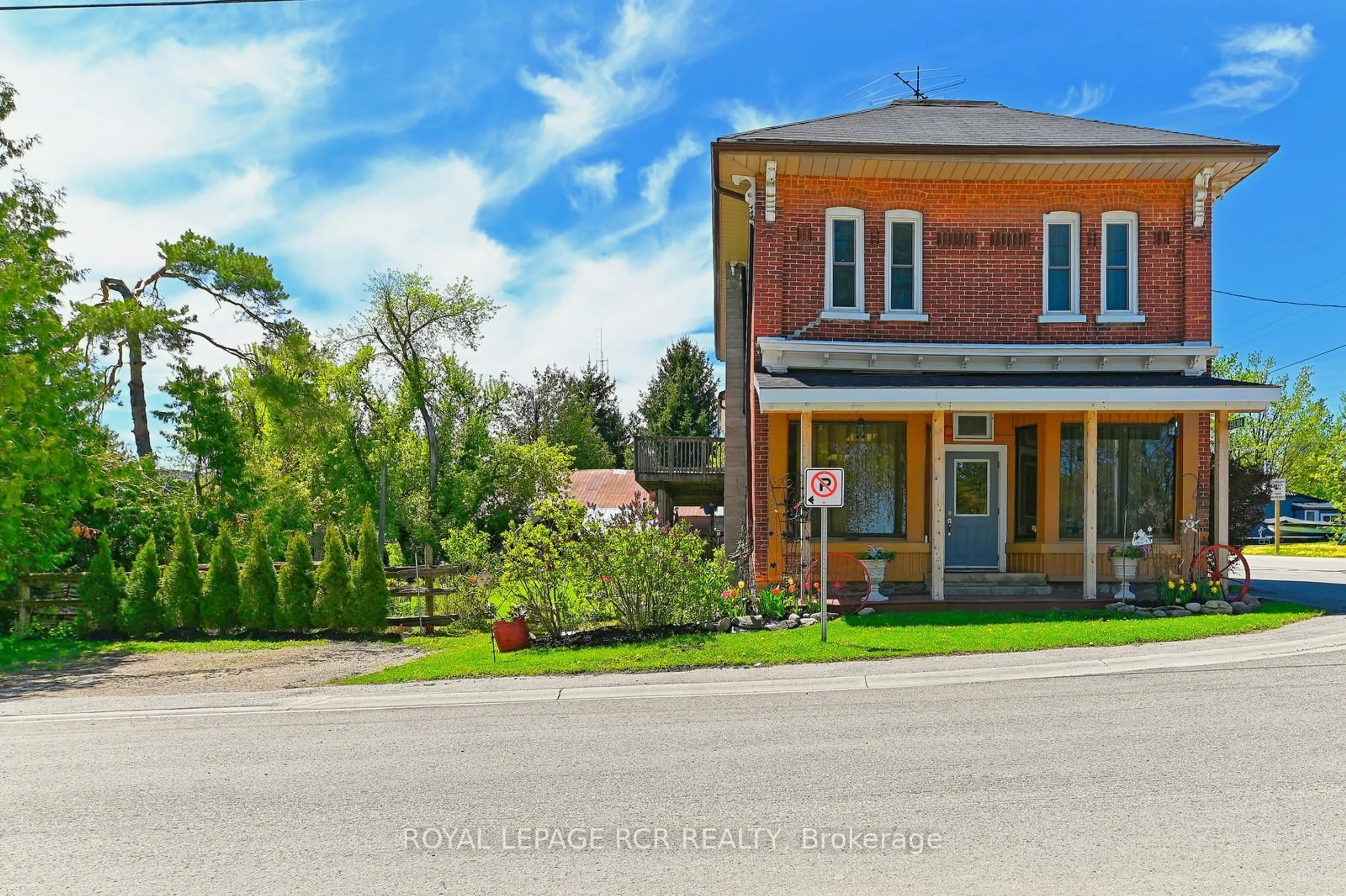 A pic from outside/outdoor area/front of a property/back of a property/a pic from drone, street for 598304 Second Line, Mulmur Ontario L9V 0B5