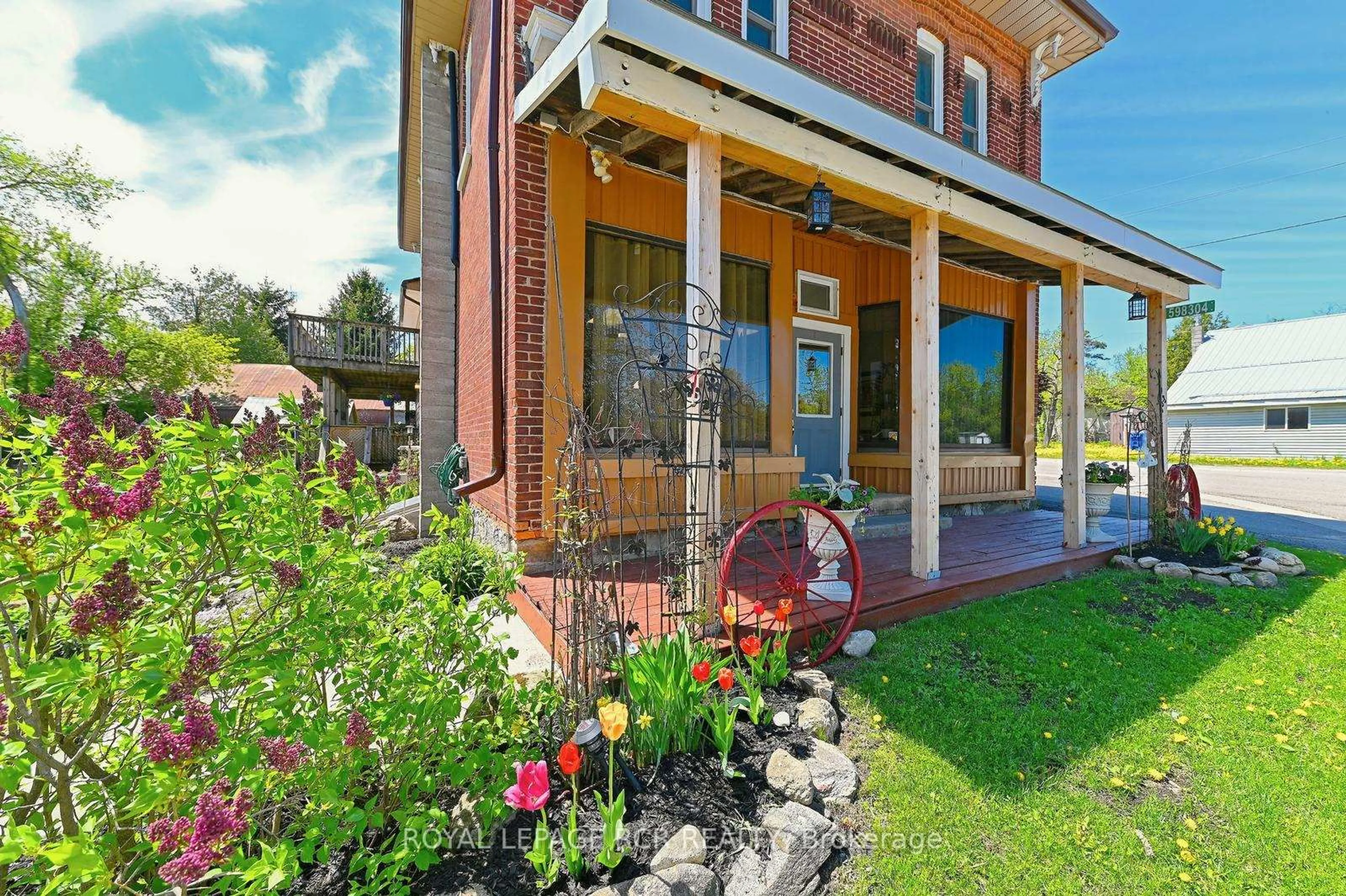 Home with brick exterior material, unknown for 598304 Second Line, Mulmur Ontario L9V 0B5