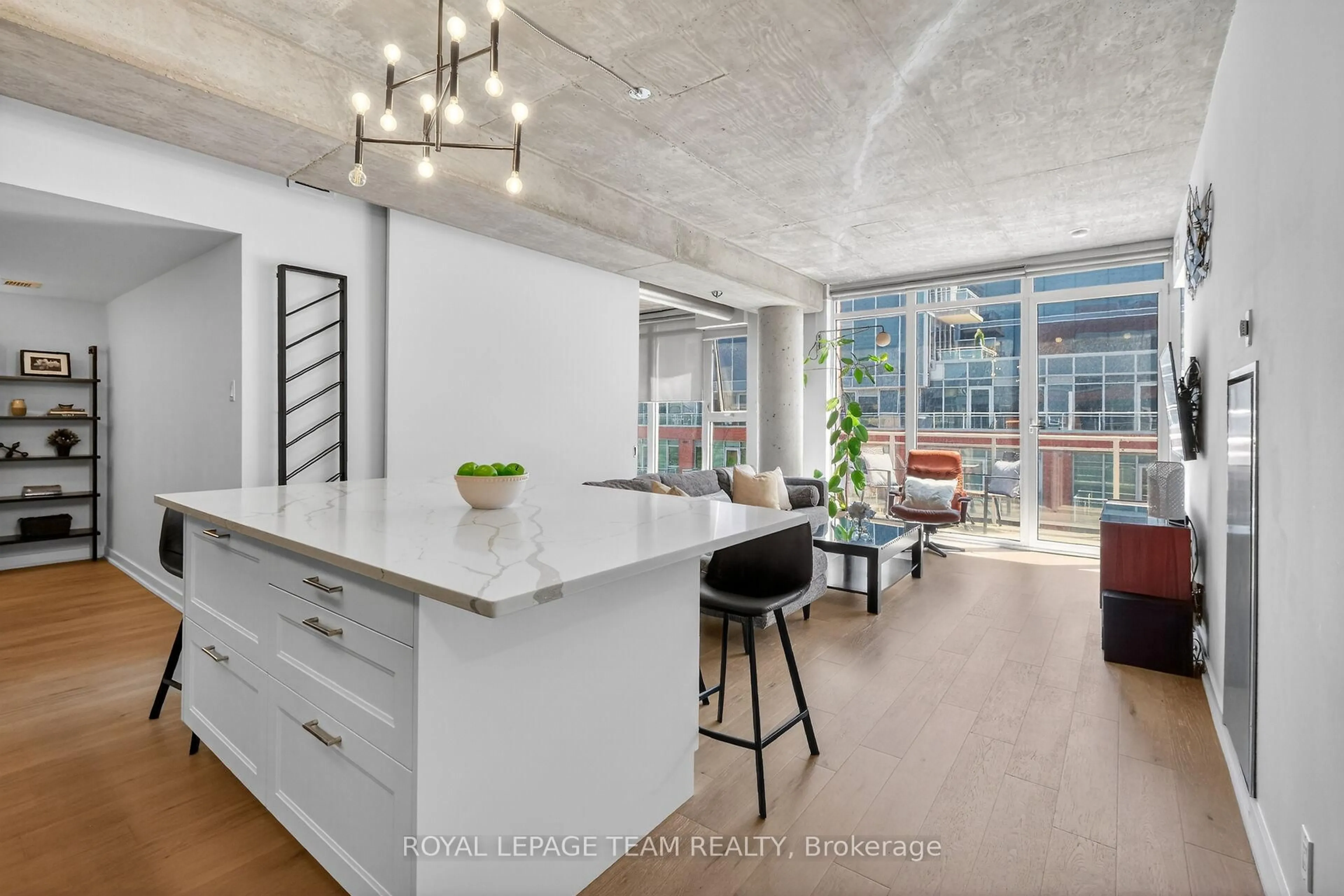 Open concept kitchen, unknown for 349 Mcleod St #618, Ottawa Ontario K2P 0S1