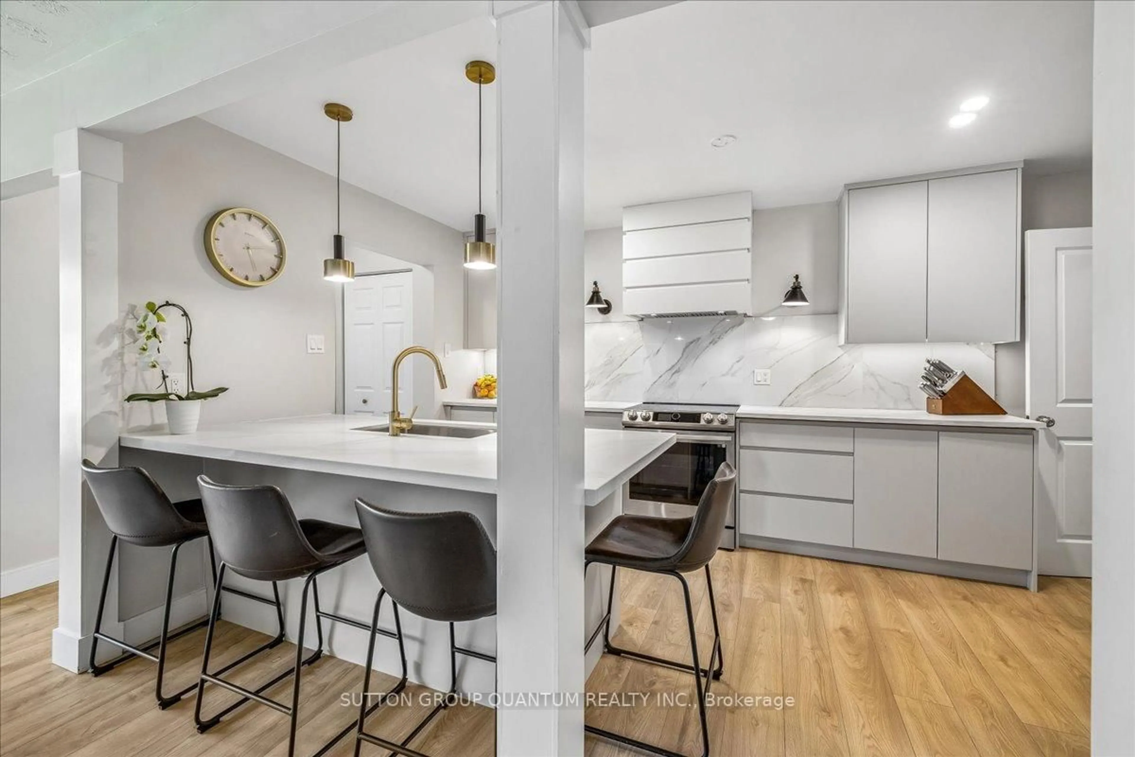 Open concept kitchen, unknown for 63 Algoma Dr, Guelph Ontario N1E 1C8