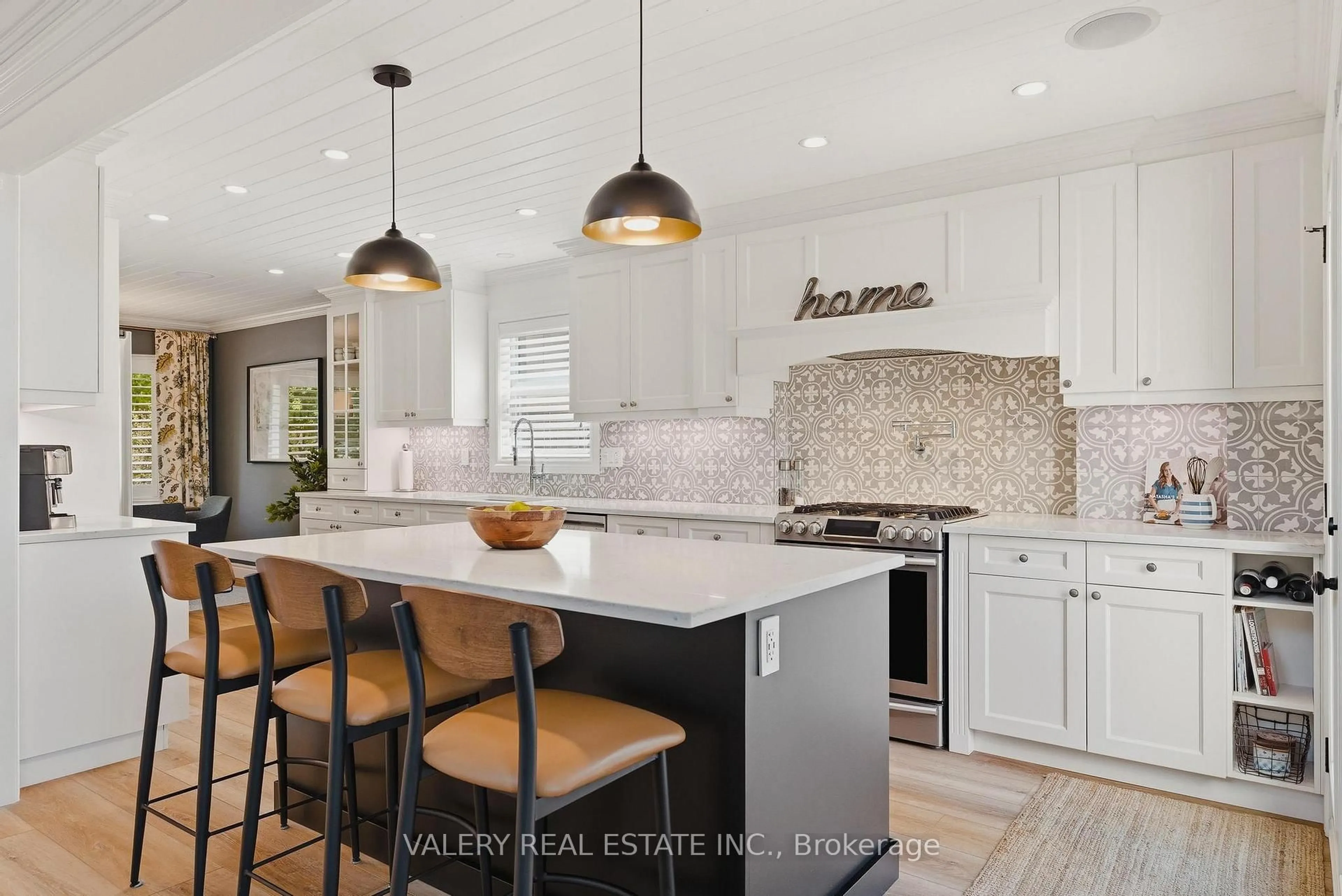 Open concept kitchen, unknown for 267 Percheron Crt, Waterloo Ontario N2K 3T4