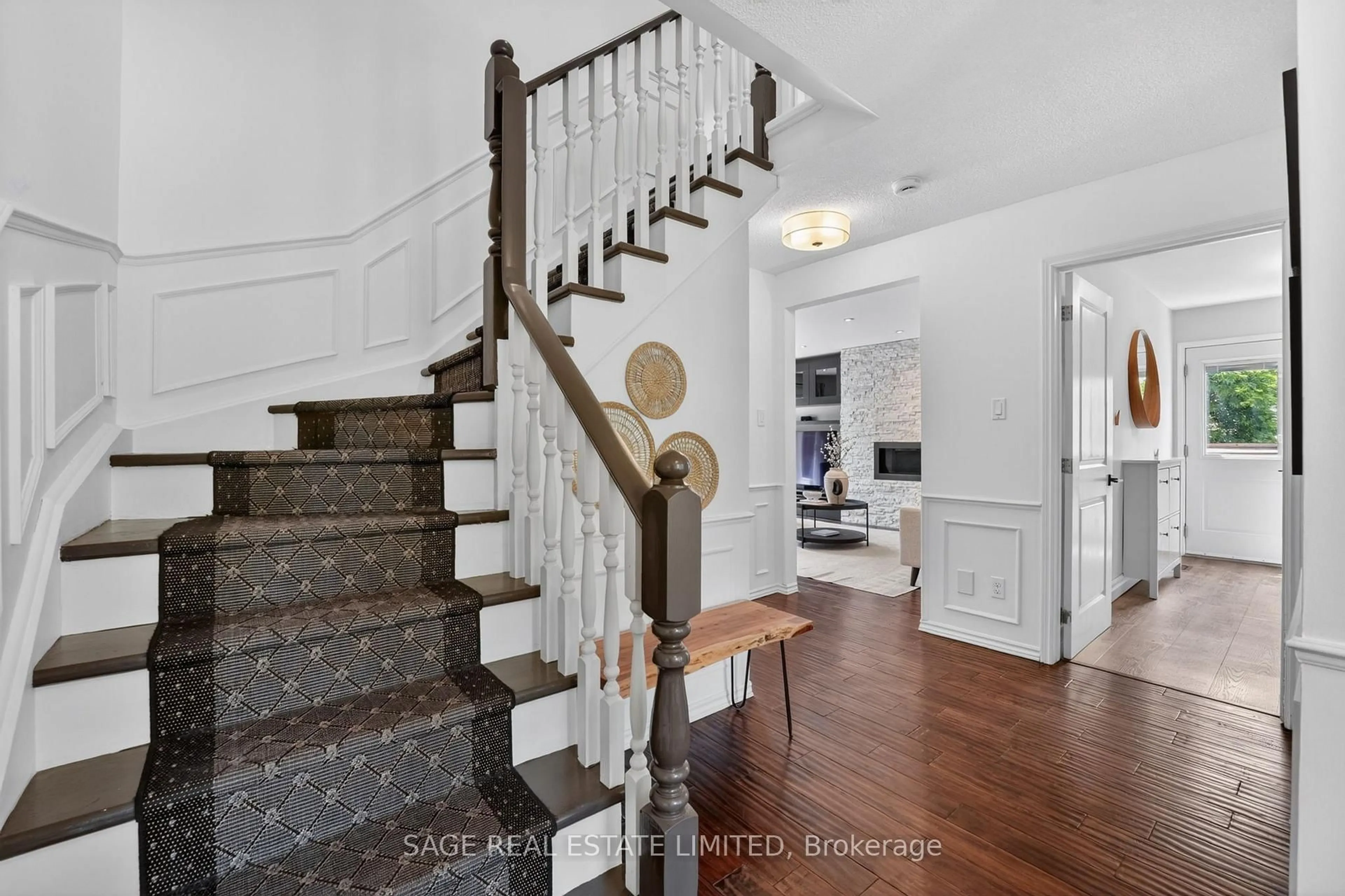 Unknown for 6 Acacia St, Hamilton Ontario L8J 1V6