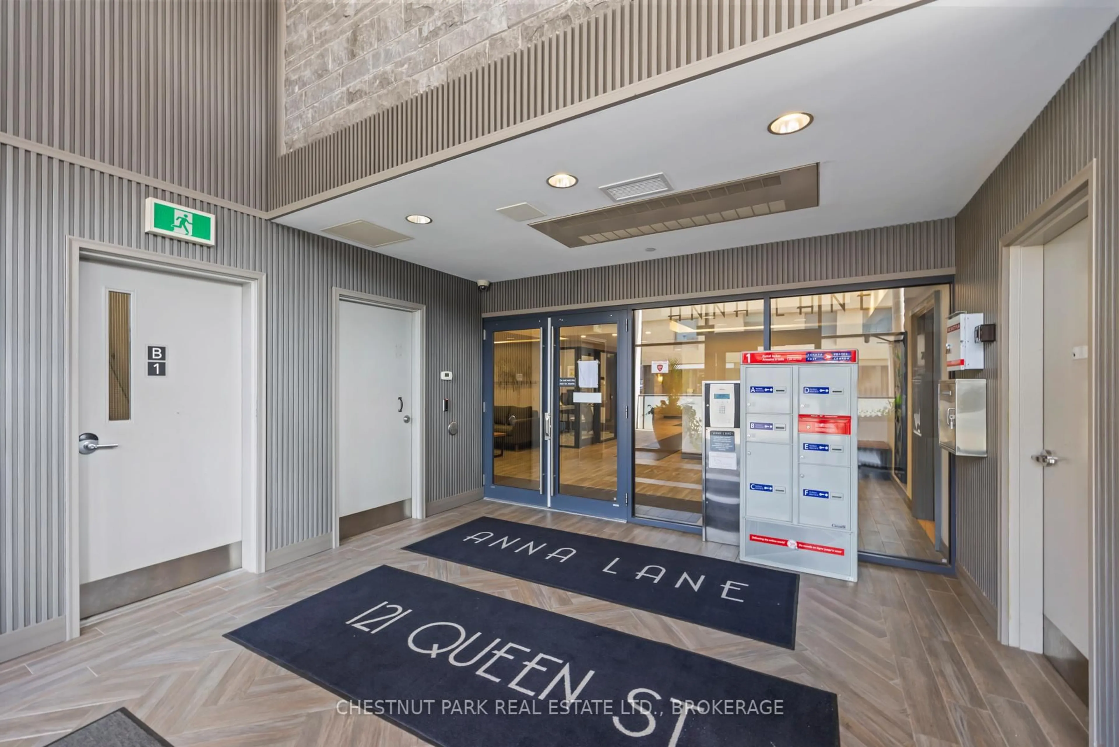 Indoor foyer for 121 Queen St #602, Kingston Ontario K7K 0G6