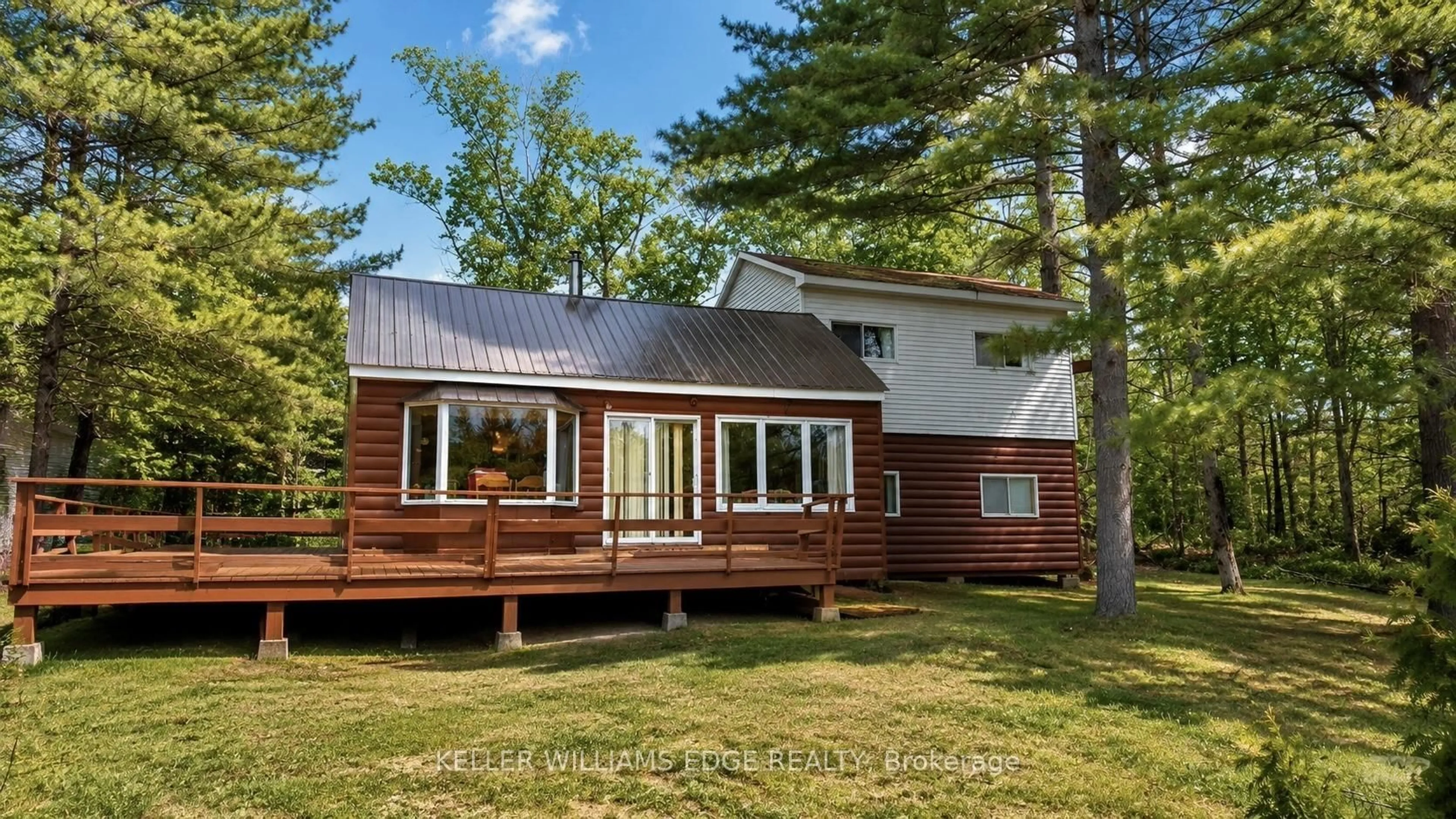 Home with vinyl exterior material, unknown for 216 Smooth Rock Rd, Georgian Bay Ontario L0K 1S0