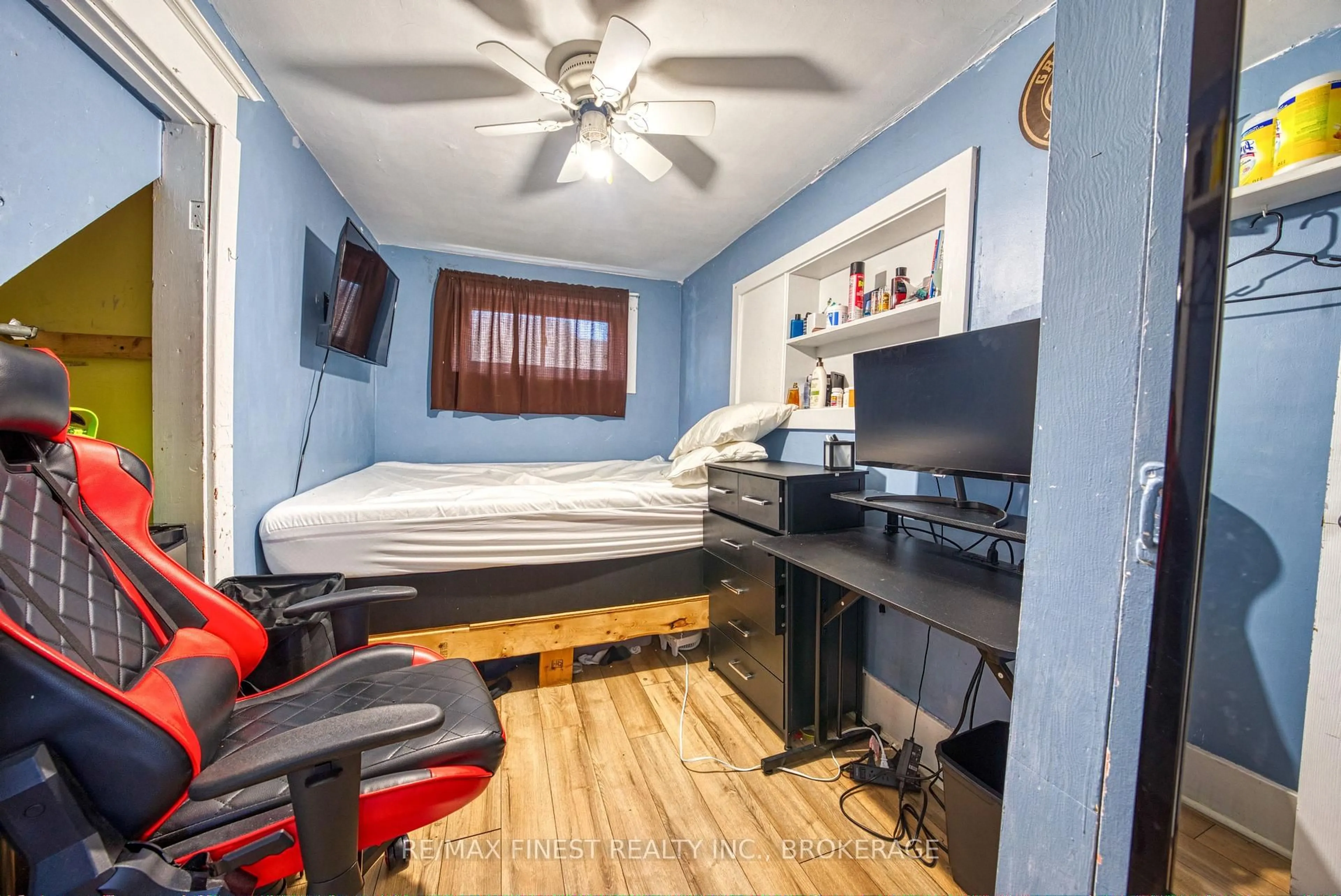 A pic of a room for 216 Alfred St, Kingston Ontario K7L 3R9