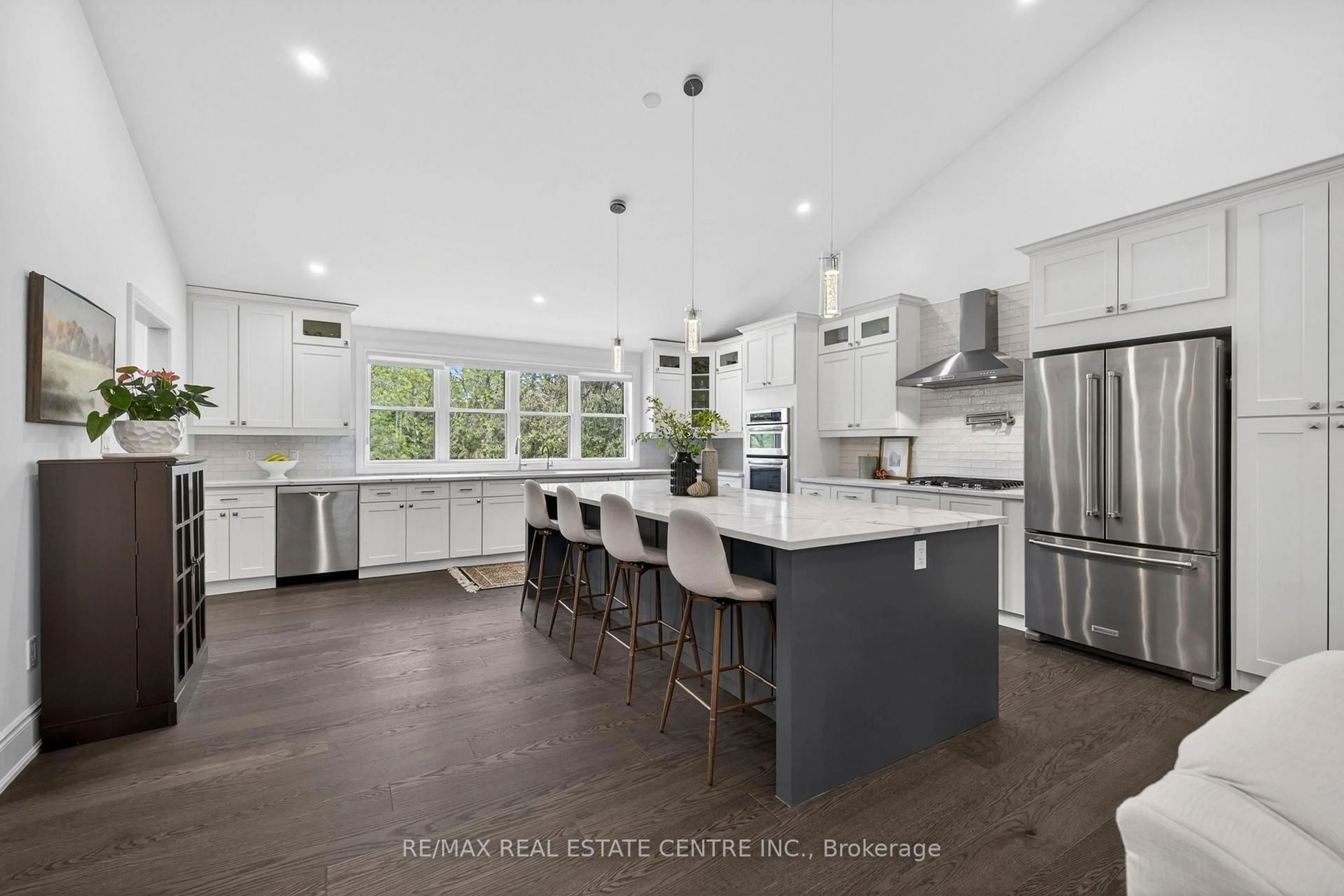 Open concept kitchen, ceramic/tile floor for 17 William St, Hamilton Ontario L0R 1H2