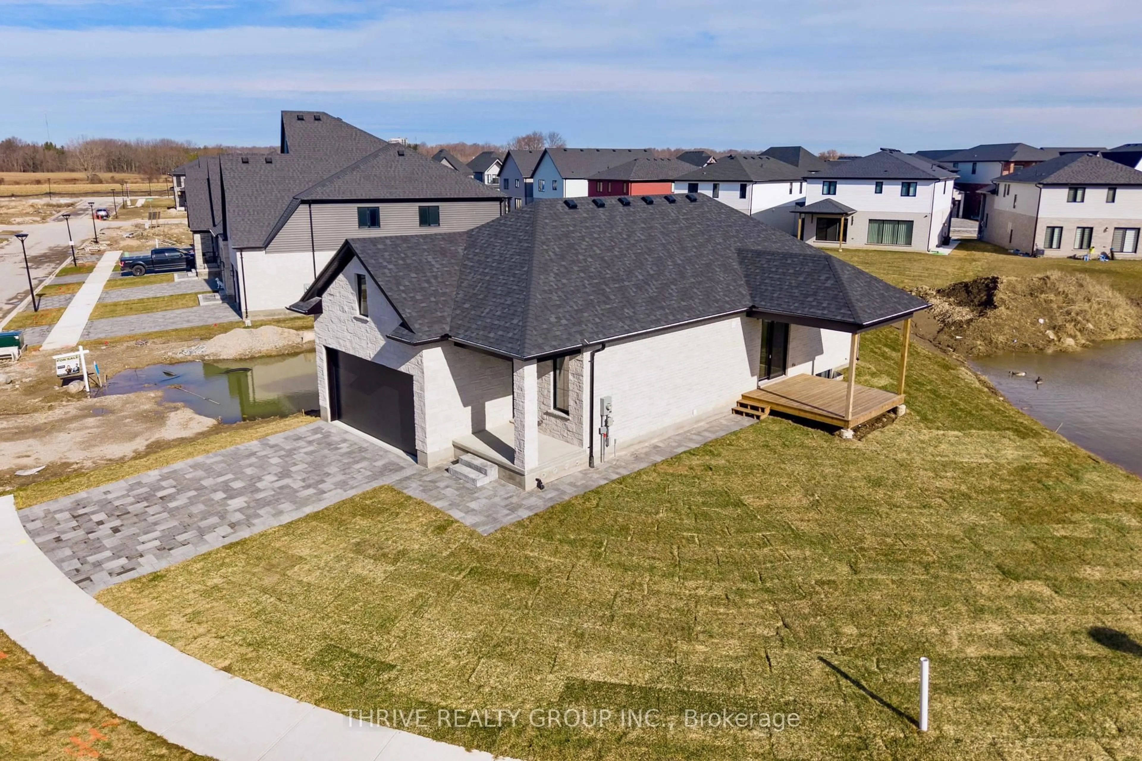 A pic from outside/outdoor area/front of a property/back of a property/a pic from drone, street for 3897 Big Leaf Tr, London South Ontario N6P 0J9