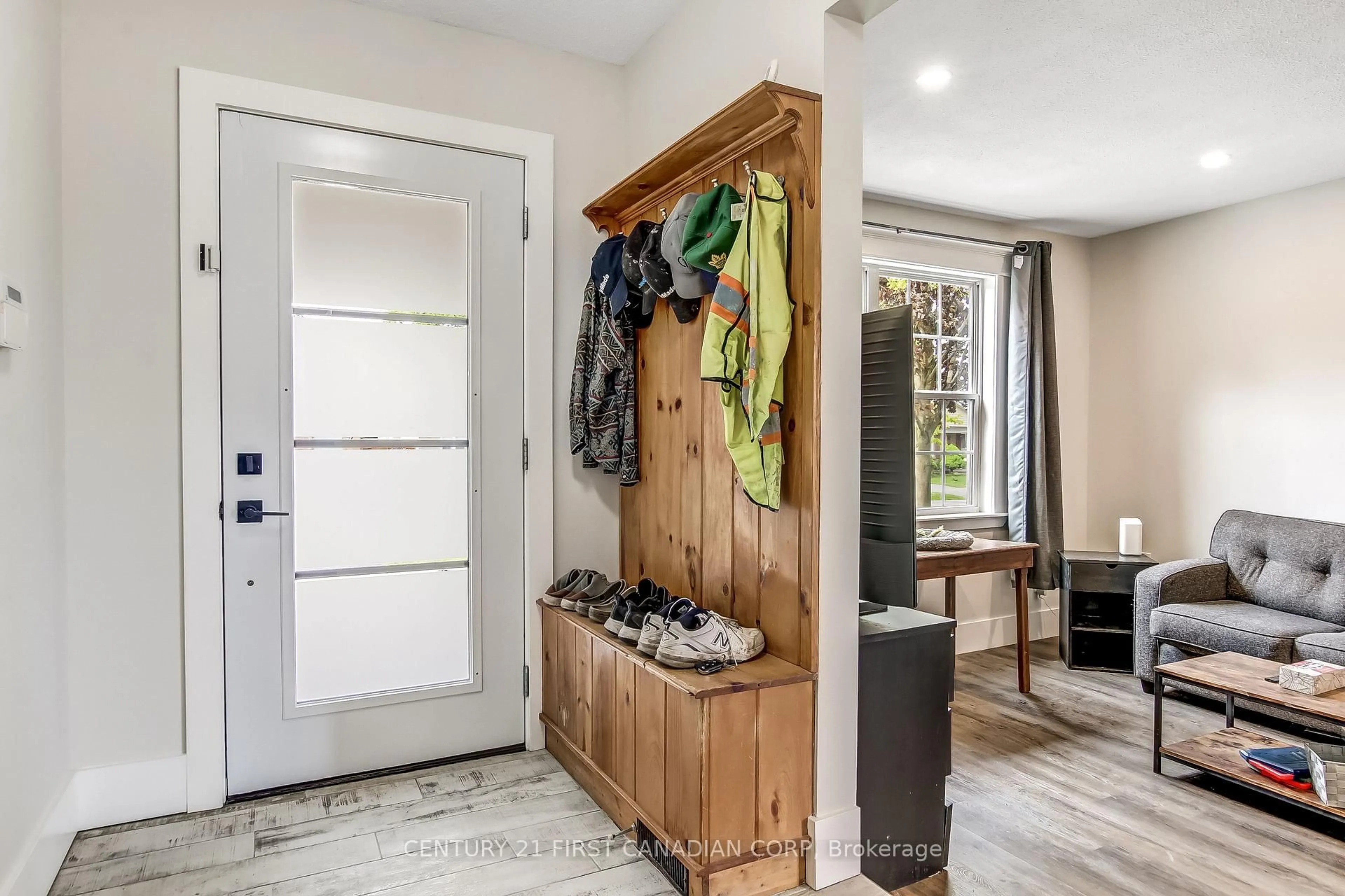 Indoor entryway for 20 Renny Cres, London South Ontario N6E 2C5
