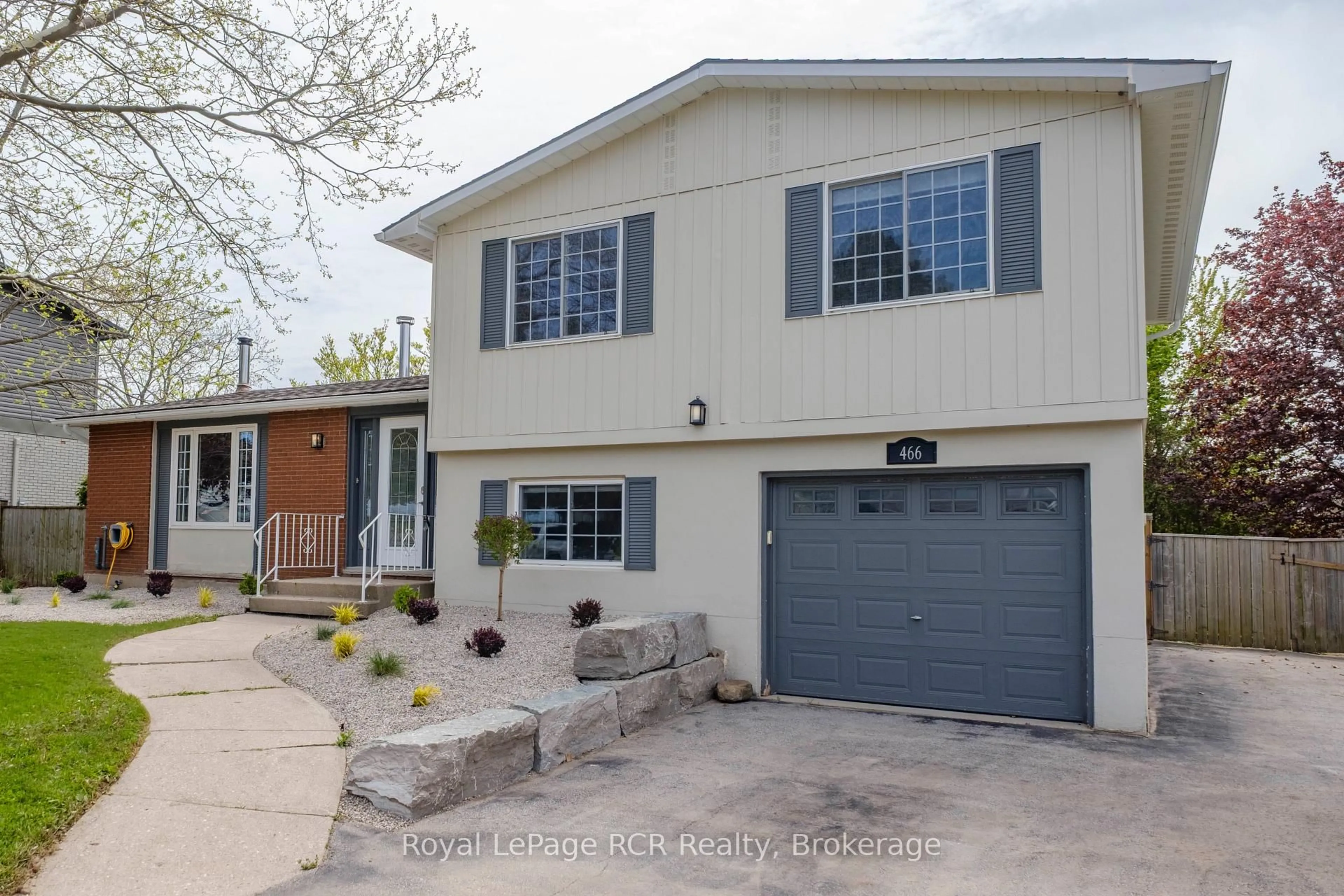Home with brick exterior material, street for 466 HIGHLAND Dr, Kincardine Ontario N2Z 1W9
