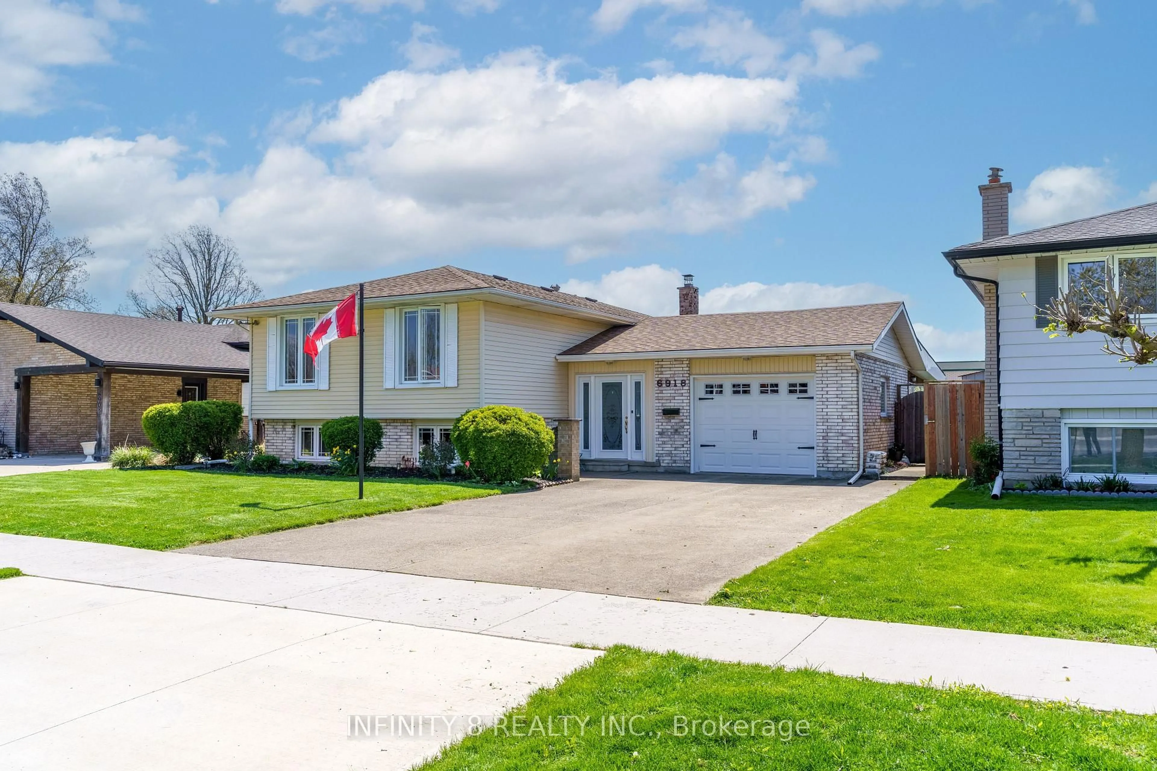 Home with brick exterior material, street for 6918 Casey St, Niagara Falls Ontario L2J 3G1