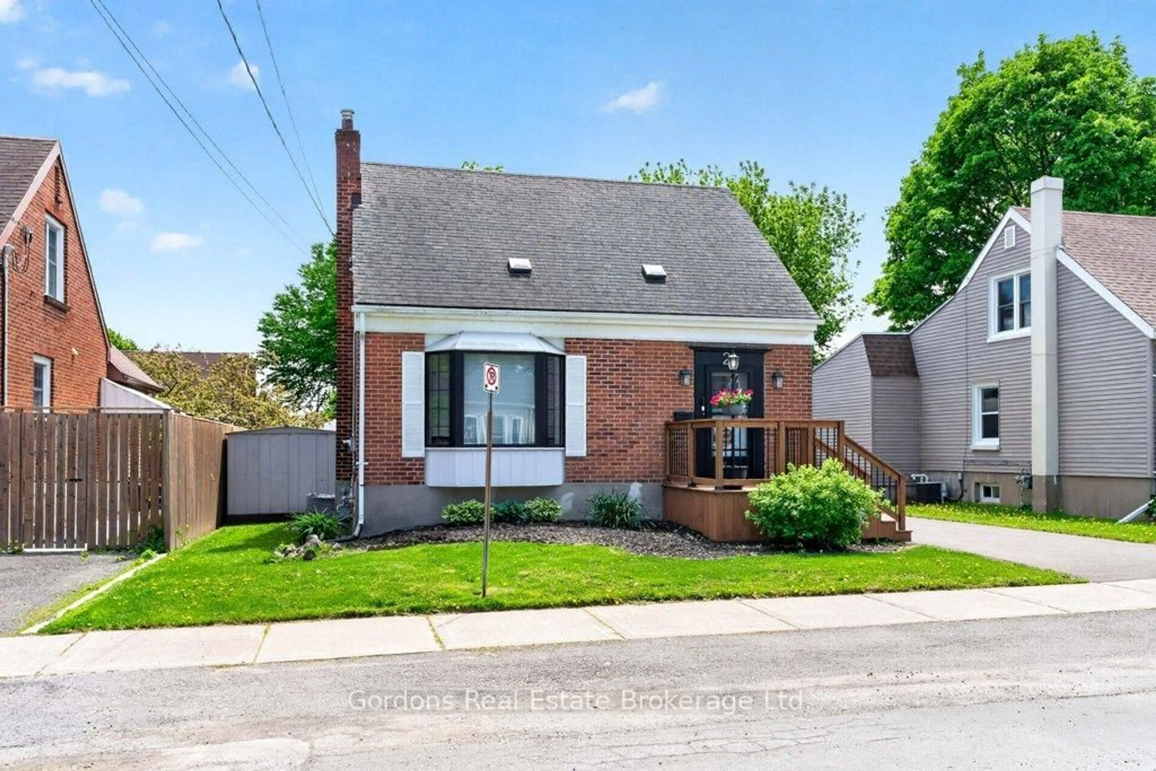 Home with brick exterior material, street for 21 Wellington Cres, Belleville Ontario K8P 1E1