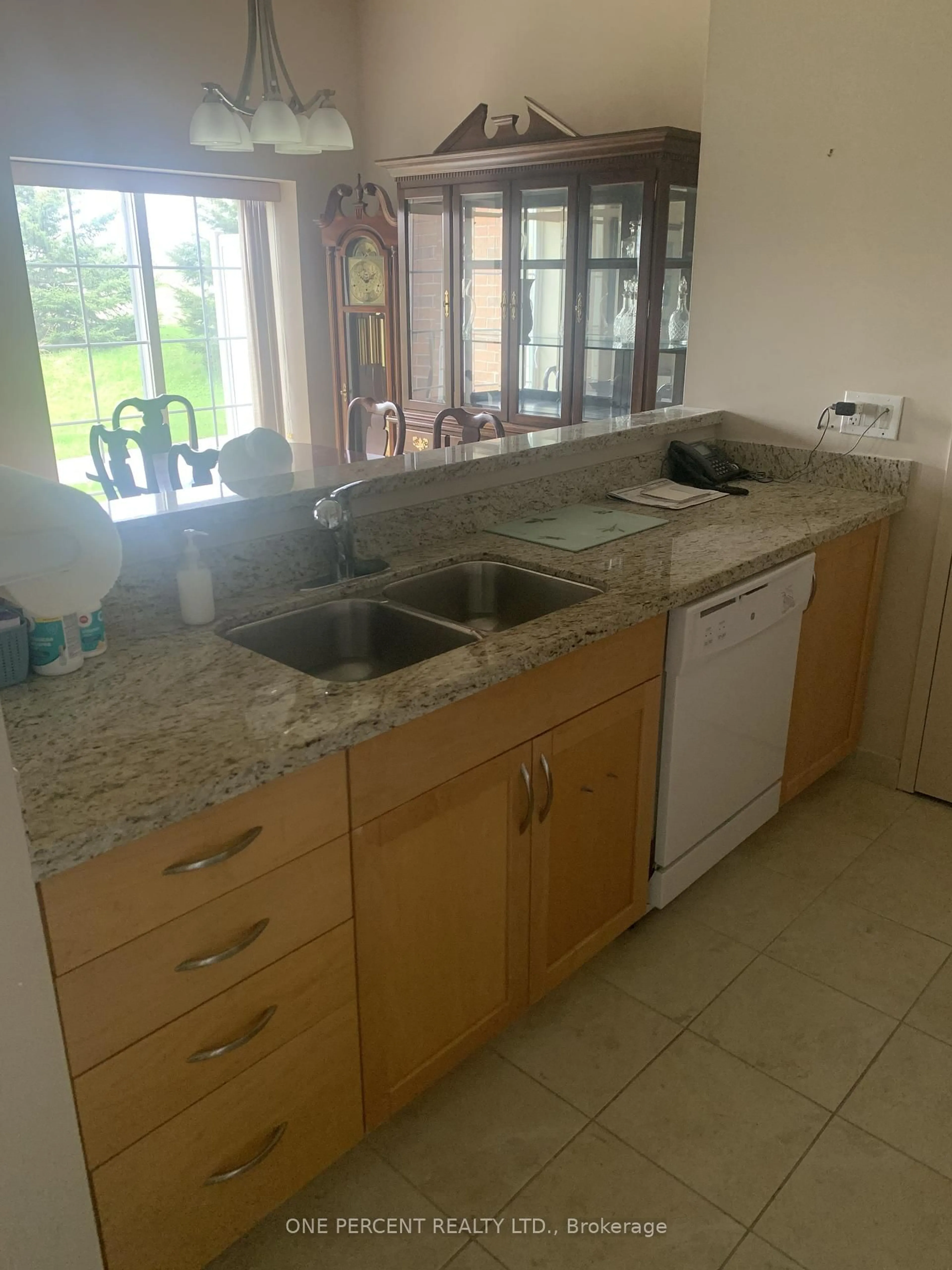 Standard kitchen, ceramic/tile floor for 200 MCCARTHY Rd #164, Stratford Ontario N5A 0B6