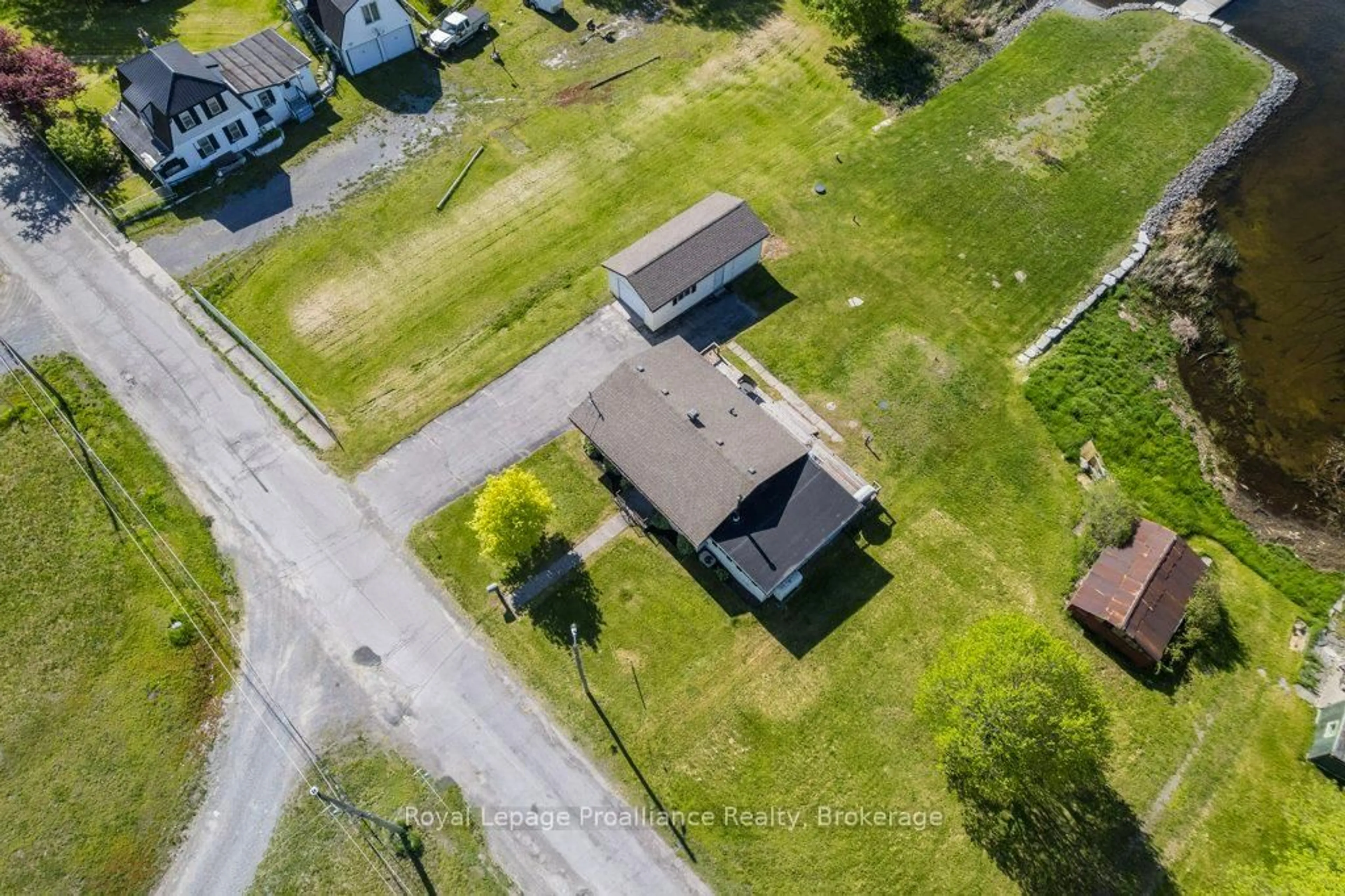 A pic from outside/outdoor area/front of a property/back of a property/a pic from drone, street for 85 Manley Dr, Belleville Ontario K8N 4Z4