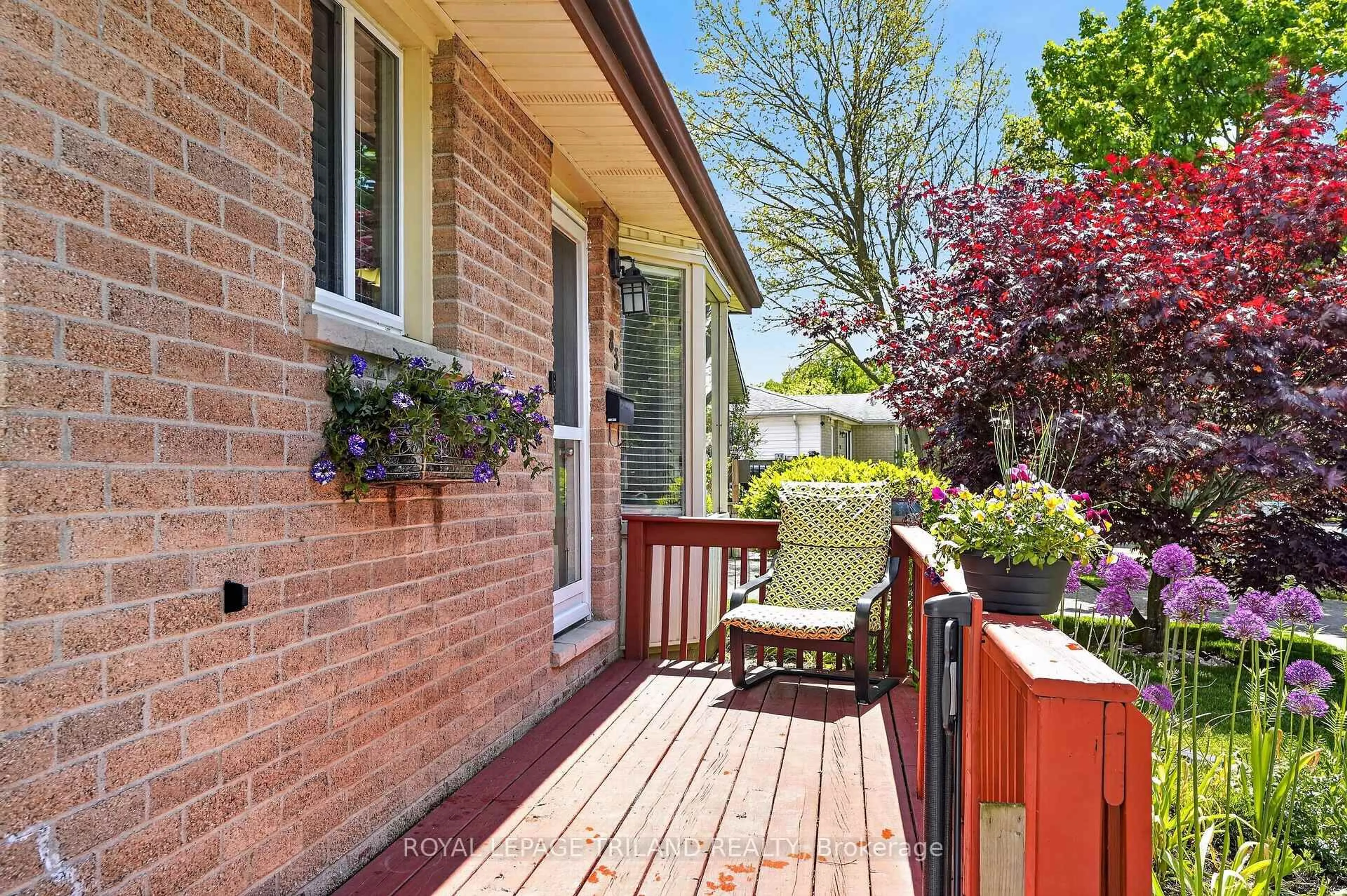 Patio, street for 85 Adswood Rd, London South Ontario N6E 2W2