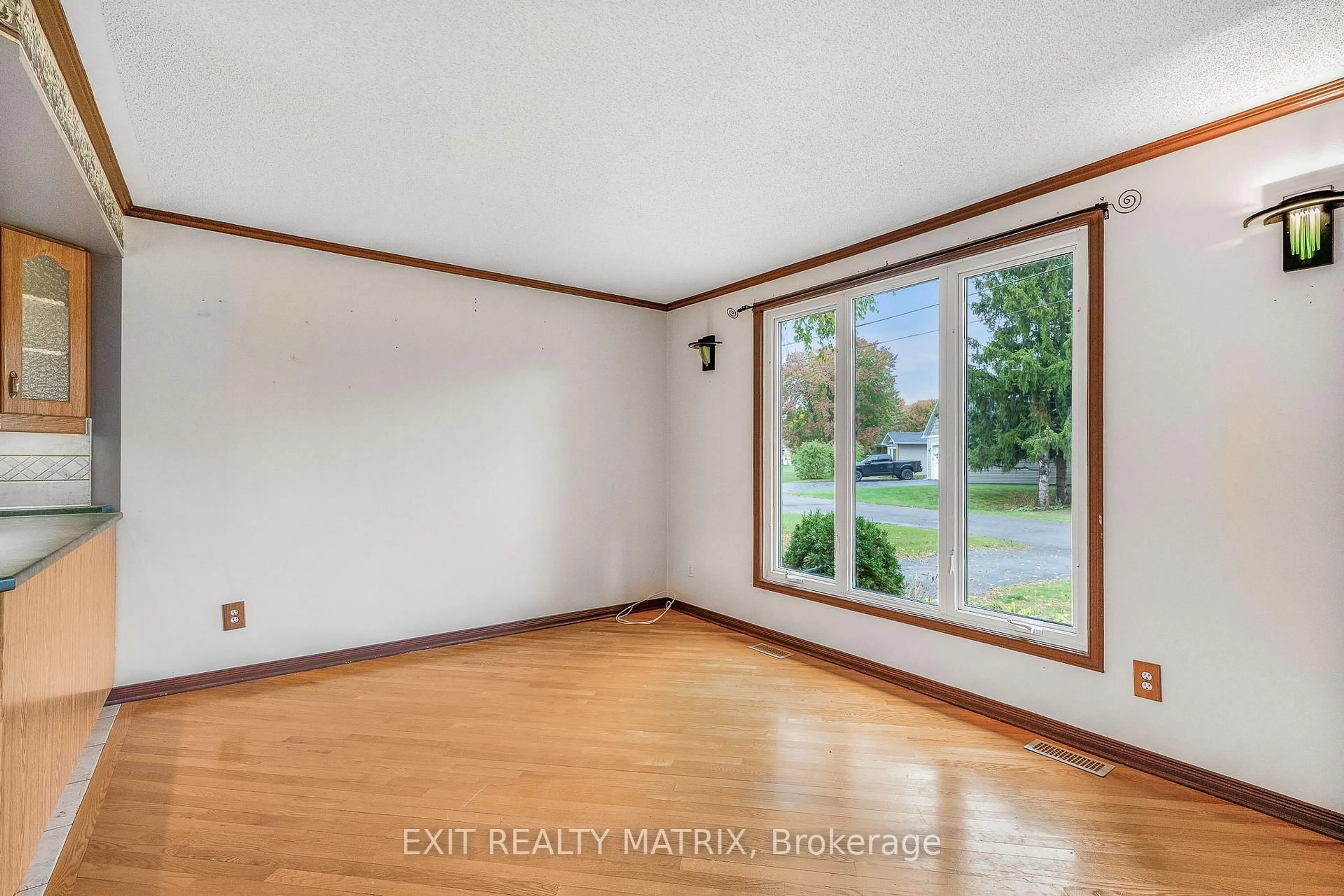 A pic of a room for 29 Louise Cres, Russell Ontario K0A 1W0