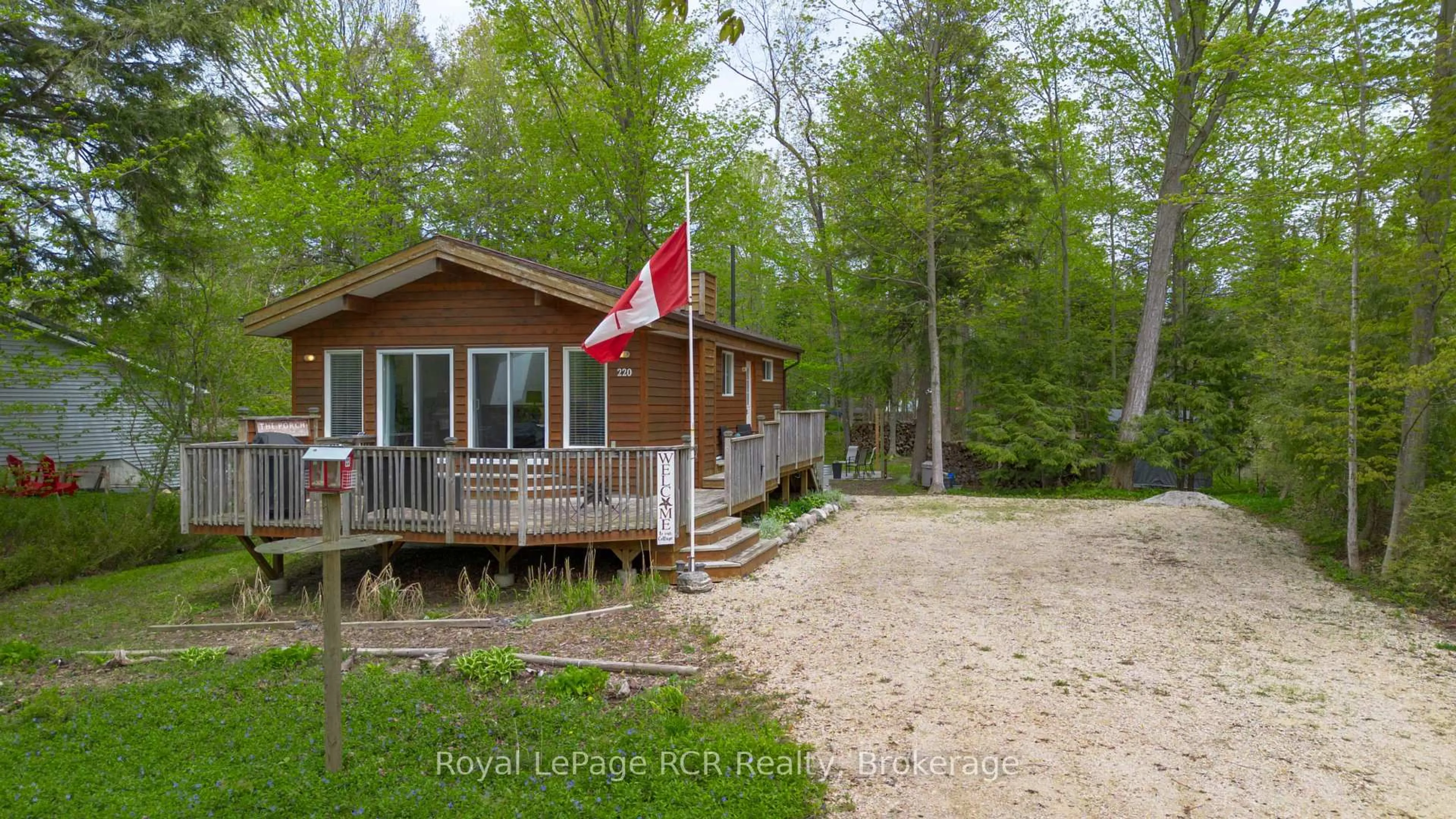Unknown for 220 Shadywood Cres, Huron-Kinloss Ontario N2Z 2X3