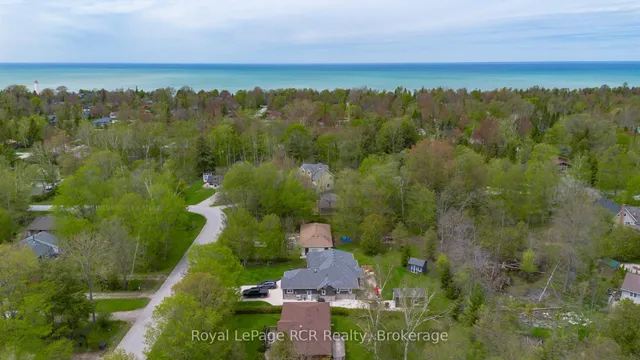 220 Shadywood Cres, Huron-Kinloss 4