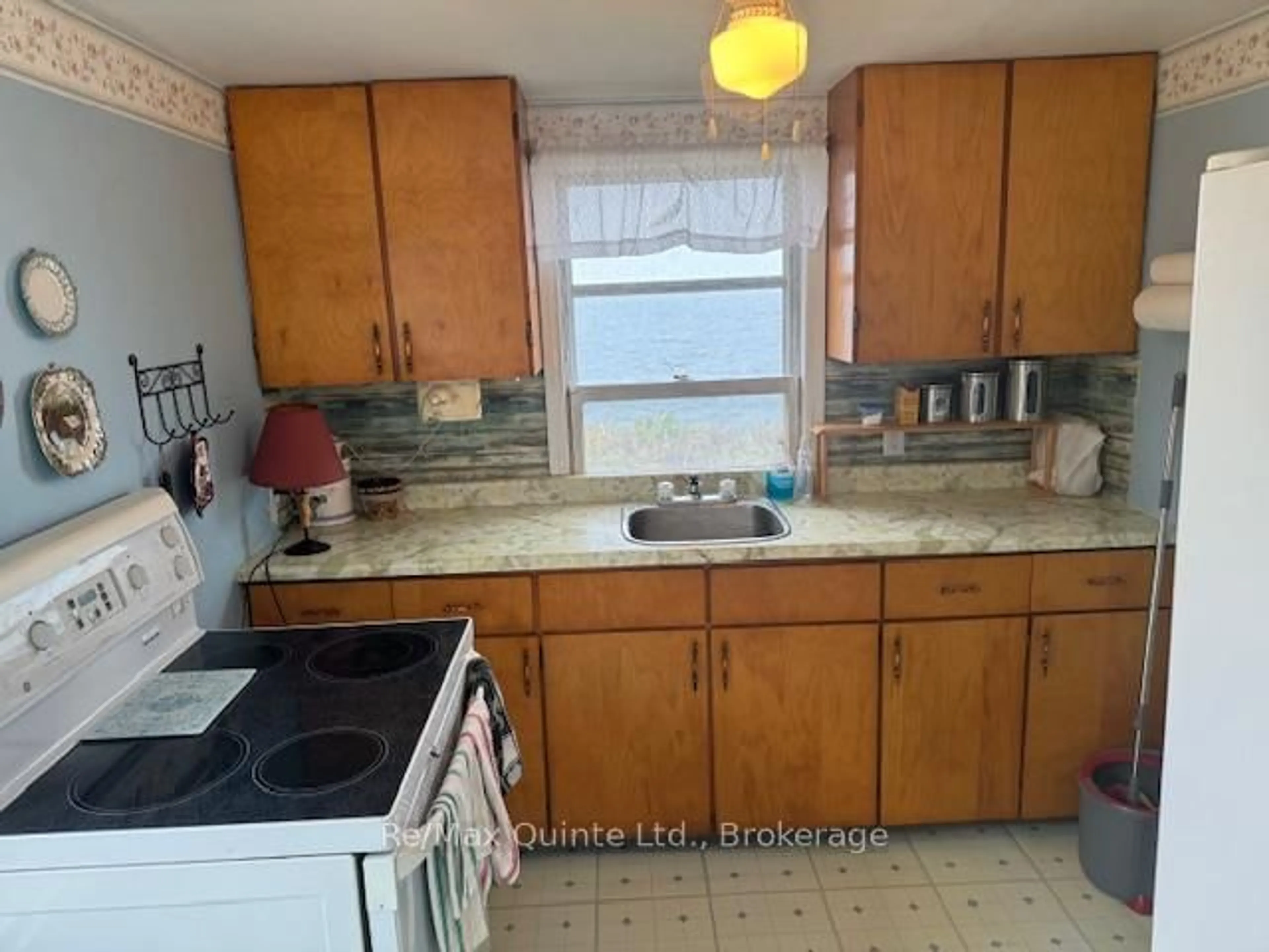 Standard kitchen, ceramic/tile floor for 5083 Long Point Rd, Prince Edward County Ontario K0K 2T0