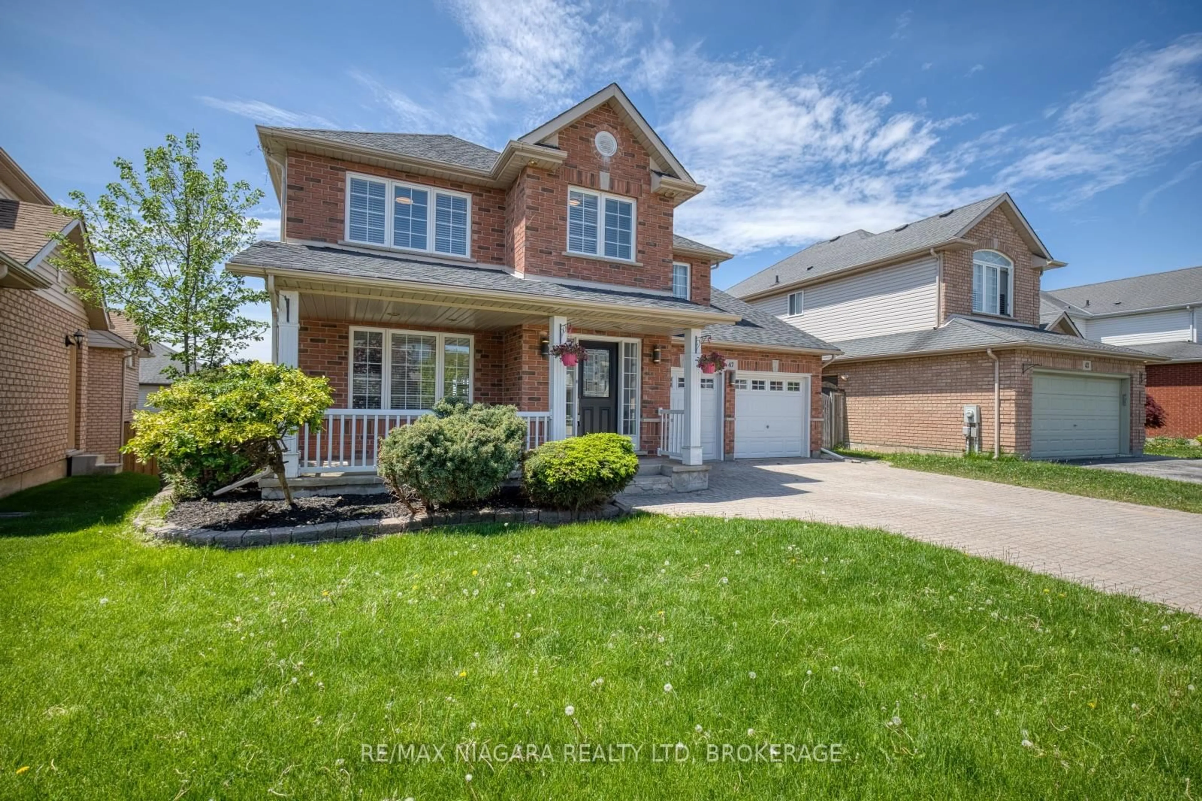 Home with brick exterior material, street for 47 Honey Locust Circ, Thorold Ontario L2V 5E2