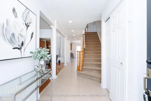 47 Honey Locust Circ, Thorold 5
