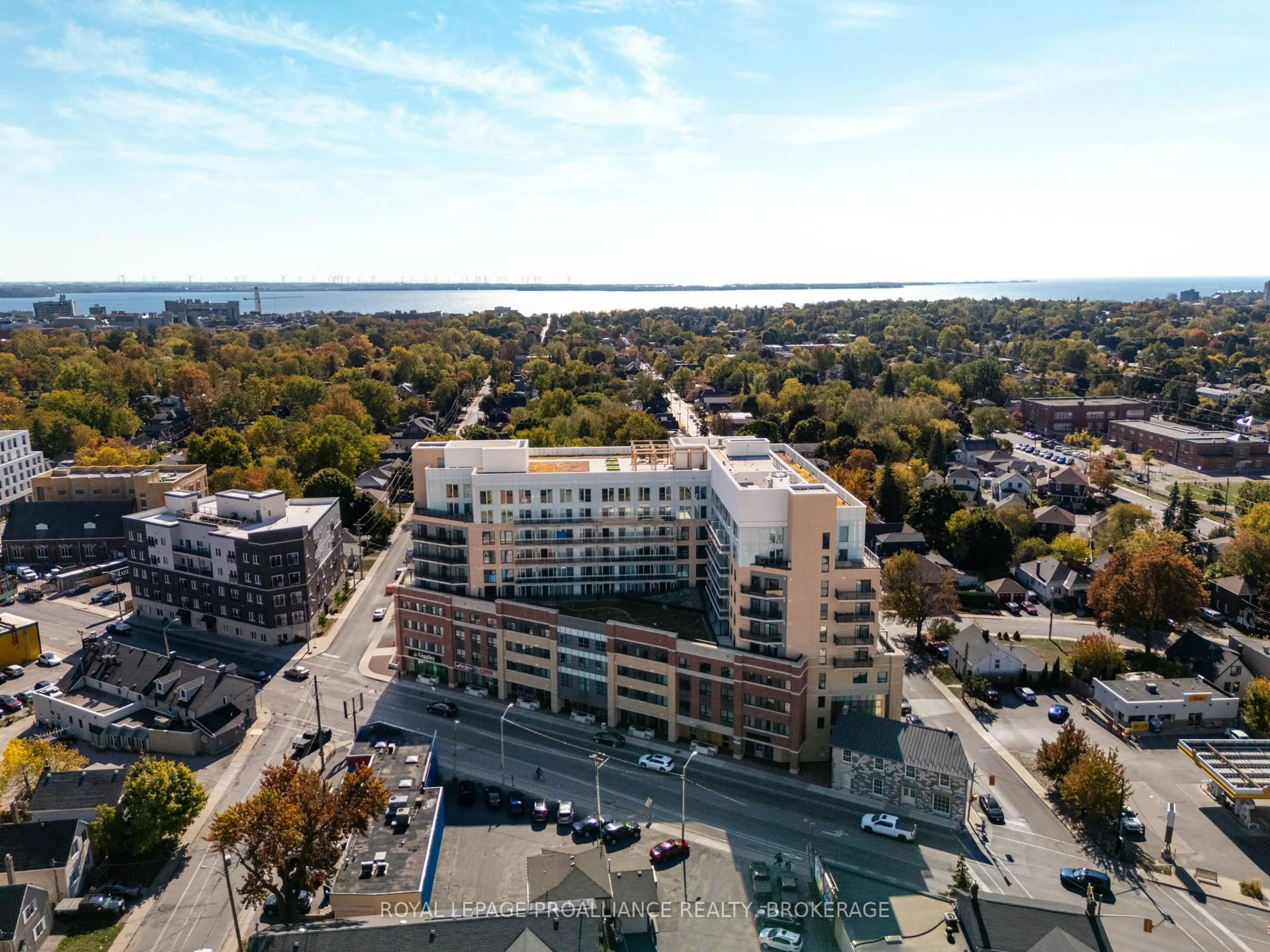 A pic from outside/outdoor area/front of a property/back of a property/a pic from drone, building for 652 Princess St #418, Kingston Ontario K7Z 1E5