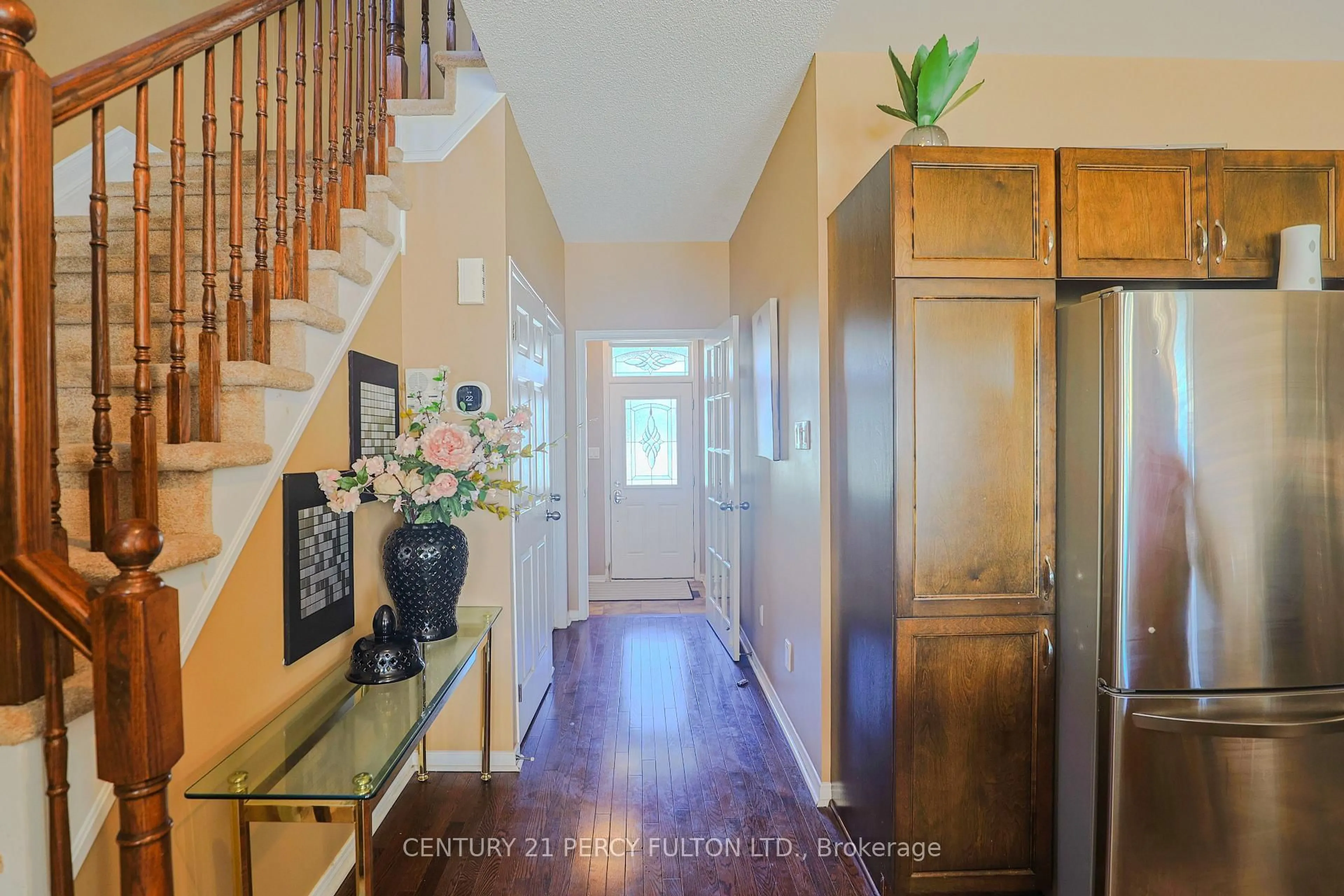 Indoor entryway for 116 Dahlia St, Clarence-Rockland Ontario K4K 0G1