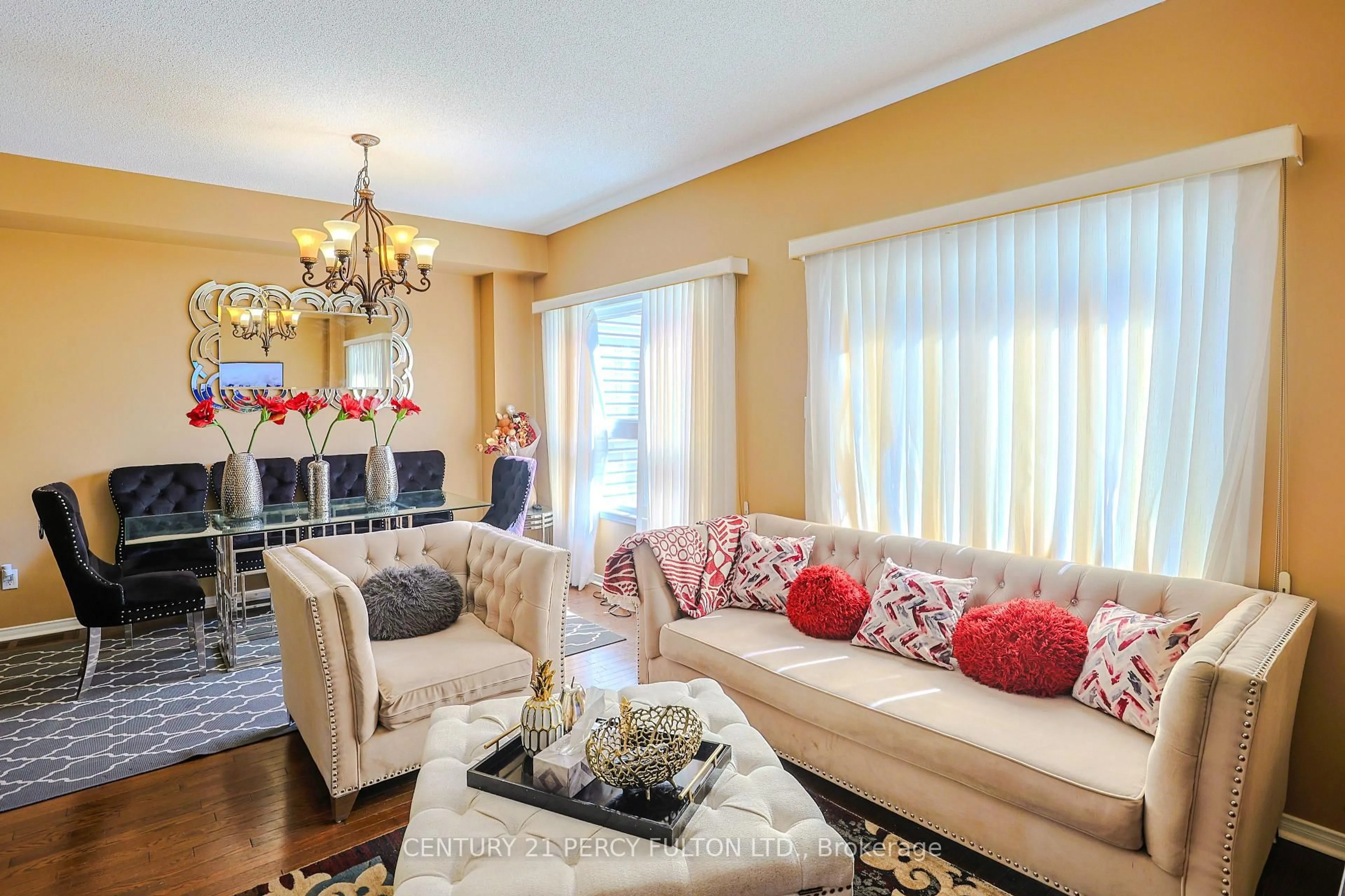 Living room with furniture, unknown for 116 Dahlia St, Clarence-Rockland Ontario K4K 0G1