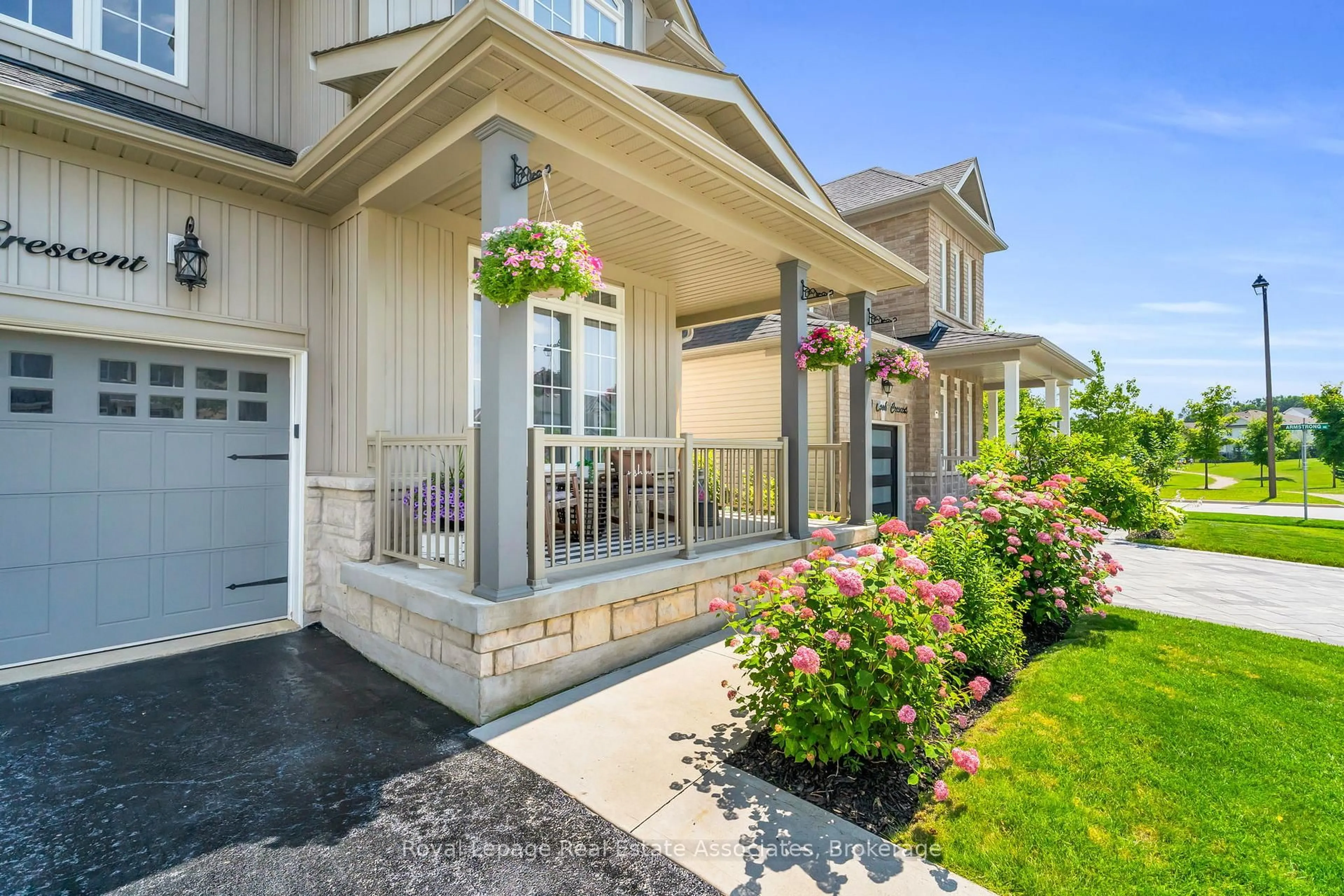 Home with vinyl exterior material, street for 704 Cook Cres, Shelburne Ontario L9V 3V6