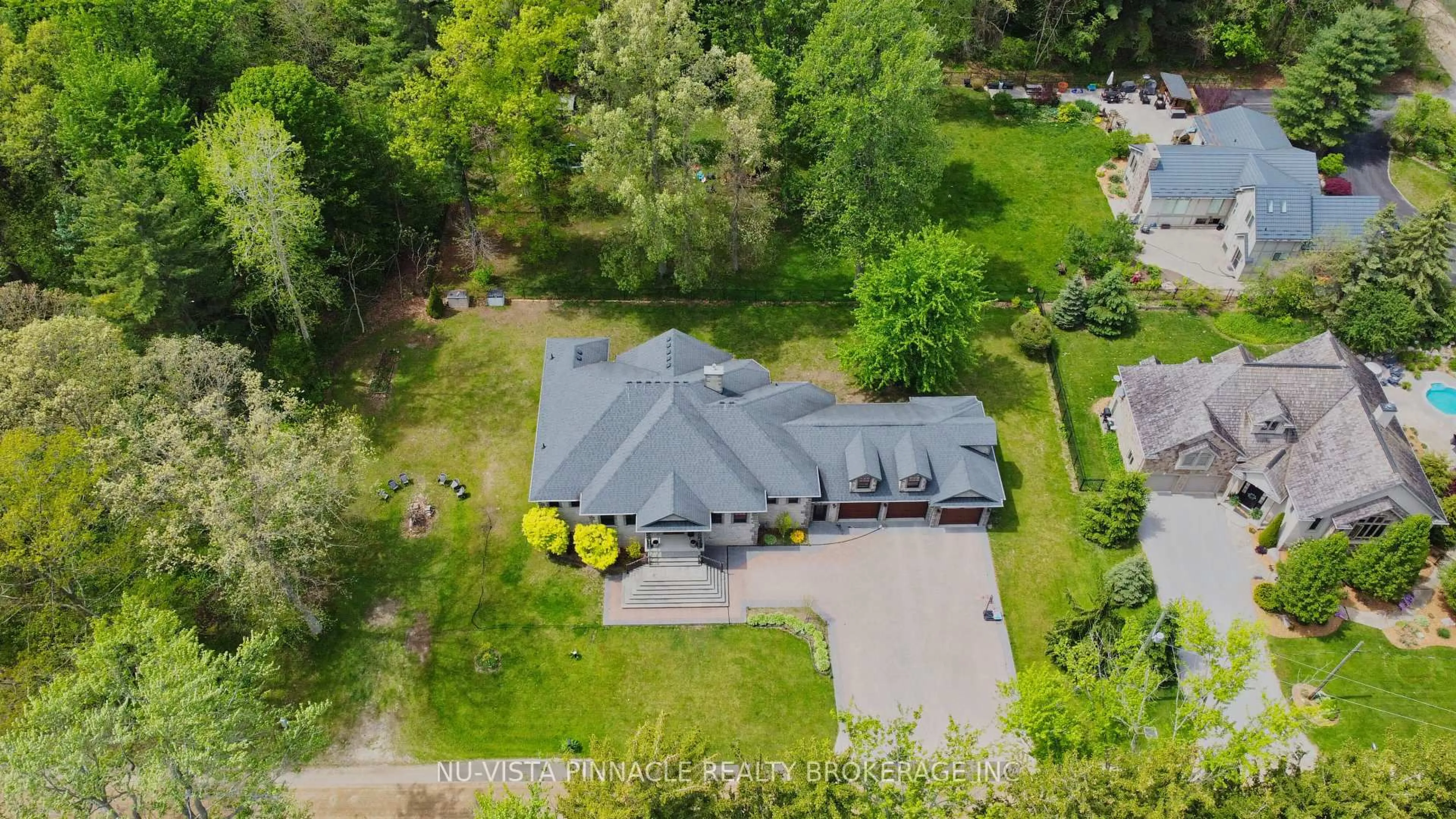 A pic from outside/outdoor area/front of a property/back of a property/a pic from drone, street for 9082 Ferne Dr, Strathroy-Caradoc Ontario N0L 1W0