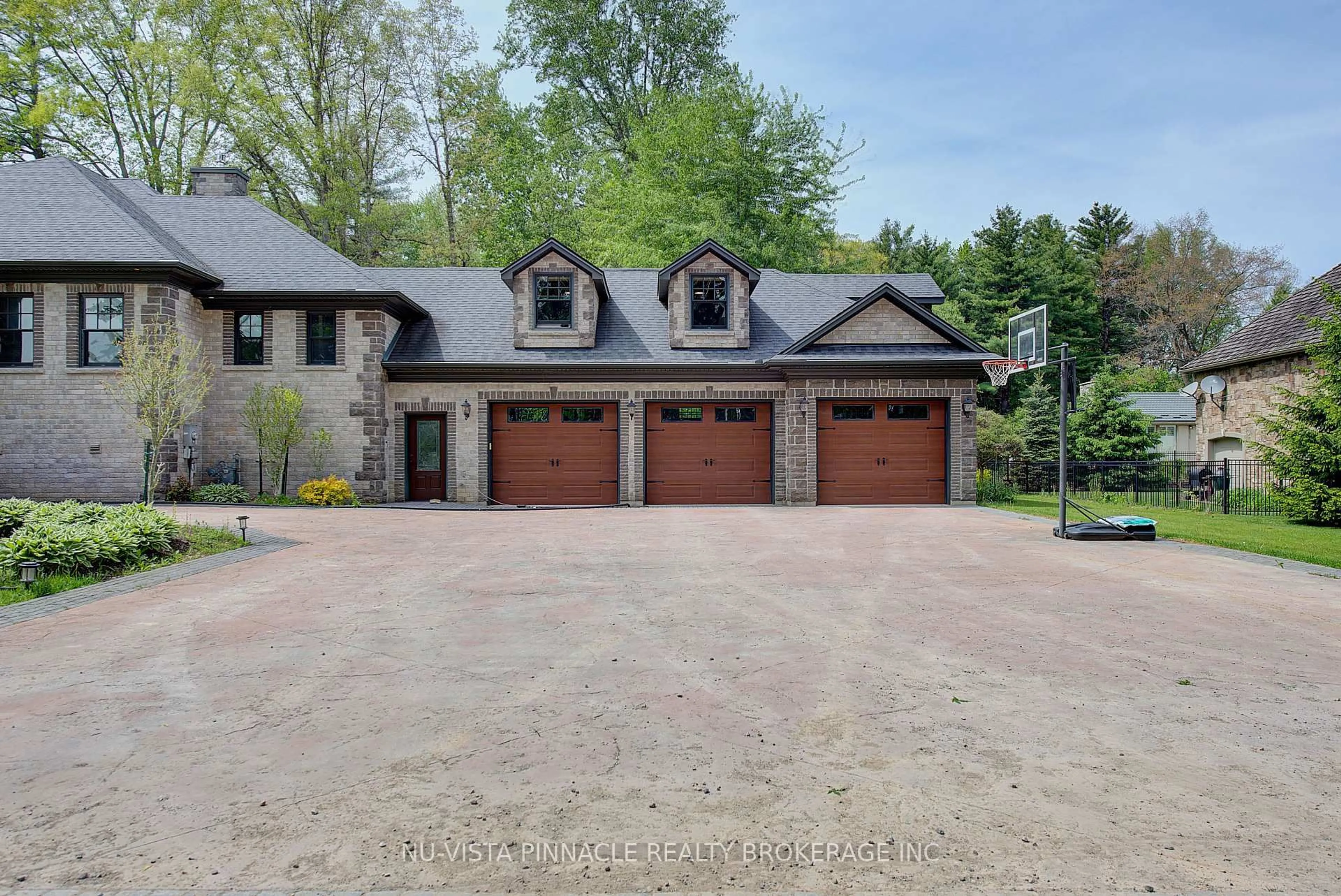 Unknown for 9082 Ferne Dr, Strathroy-Caradoc Ontario N0L 1W0