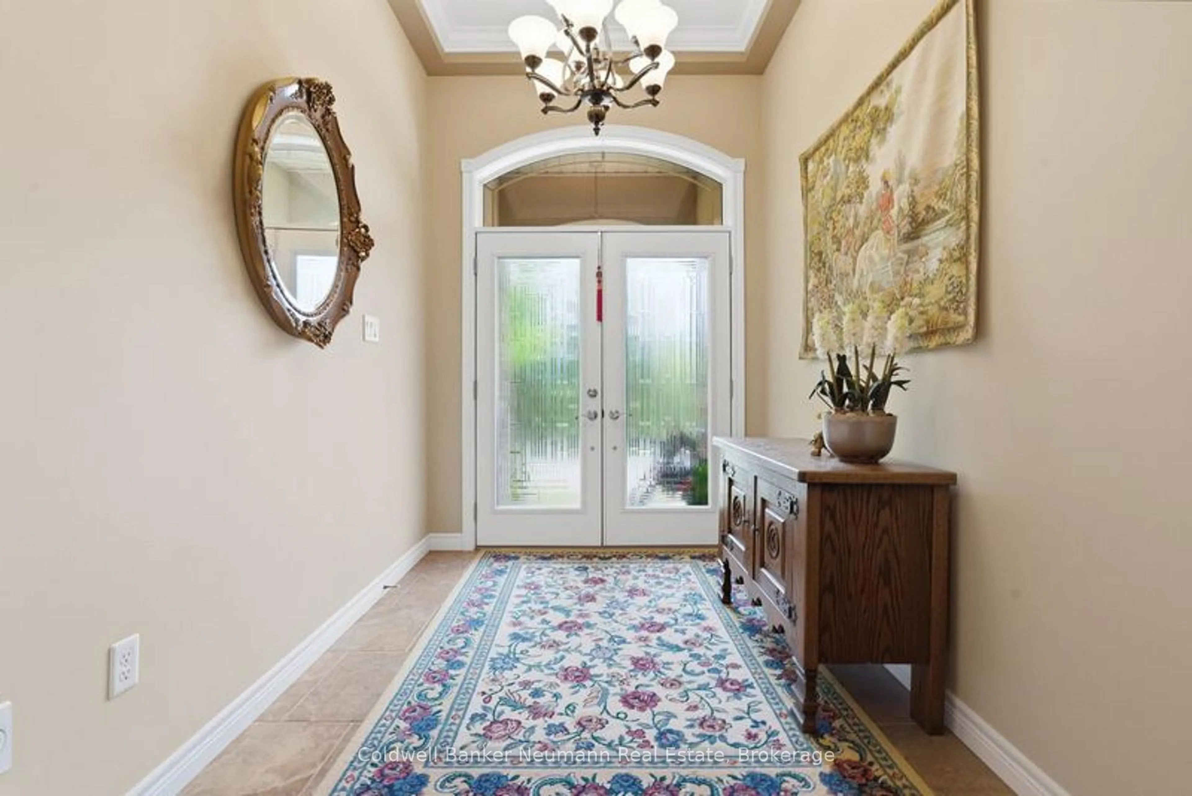 Indoor entryway for 19 Simmonds Dr #14, Guelph Ontario N1E 0H4
