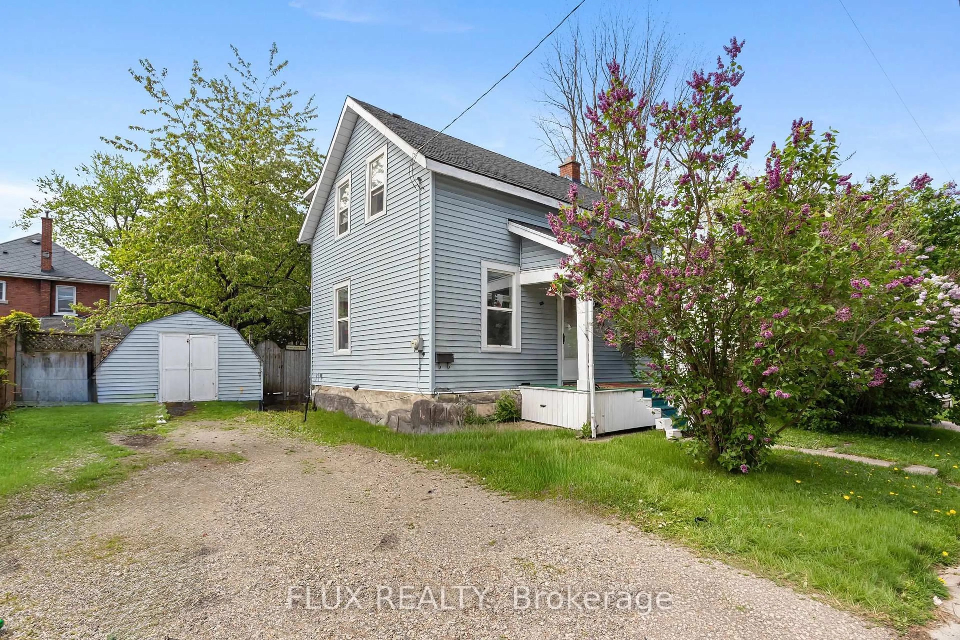 A pic from outside/outdoor area/front of a property/back of a property/a pic from drone, street for 21 Brant St, Stratford Ontario N5A 3X1