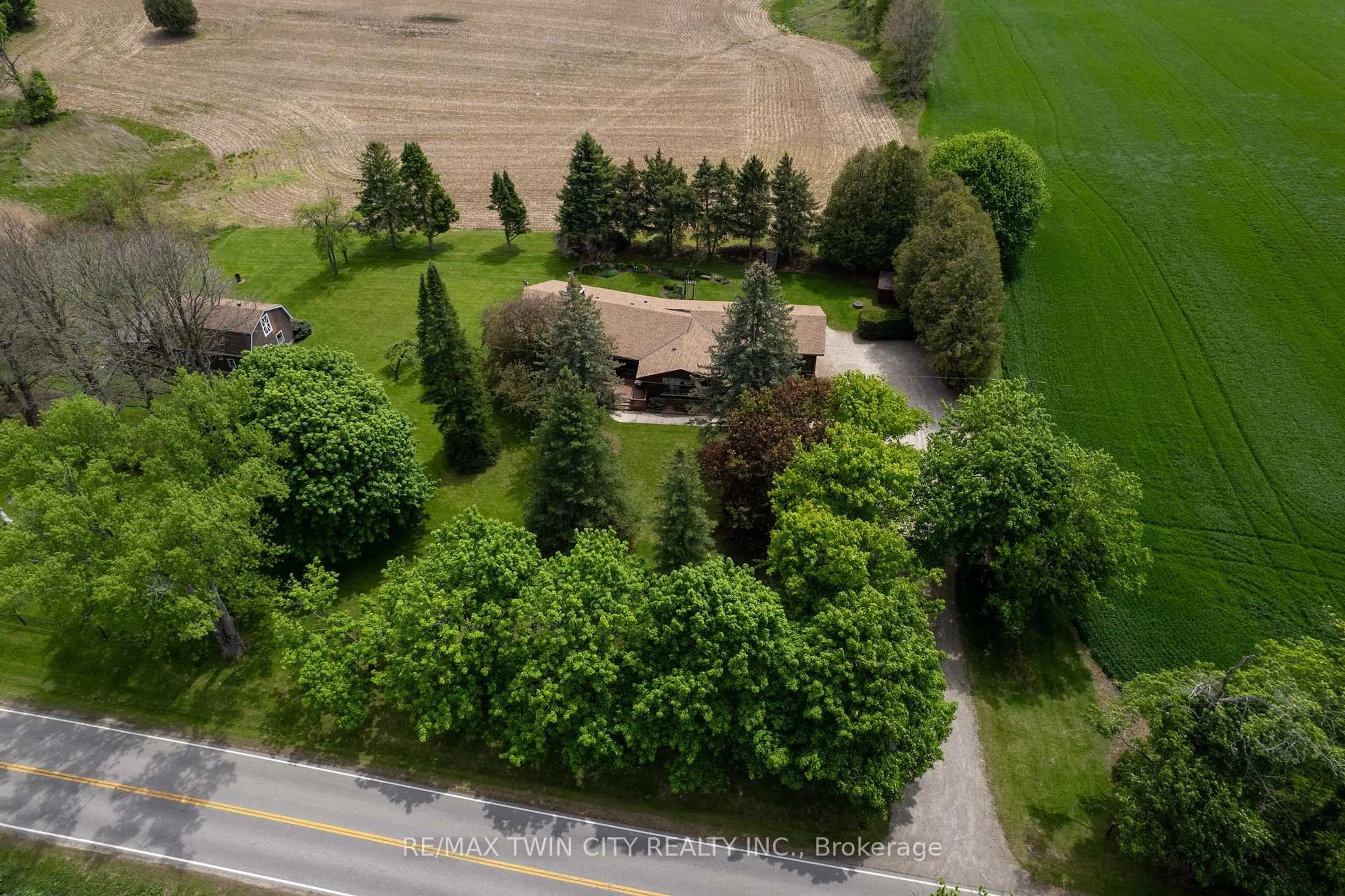 A pic from outside/outdoor area/front of a property/back of a property/a pic from drone, forest/trees view for 424 GERMAN SCHOOL Rd, Brant Ontario N3L 3E1