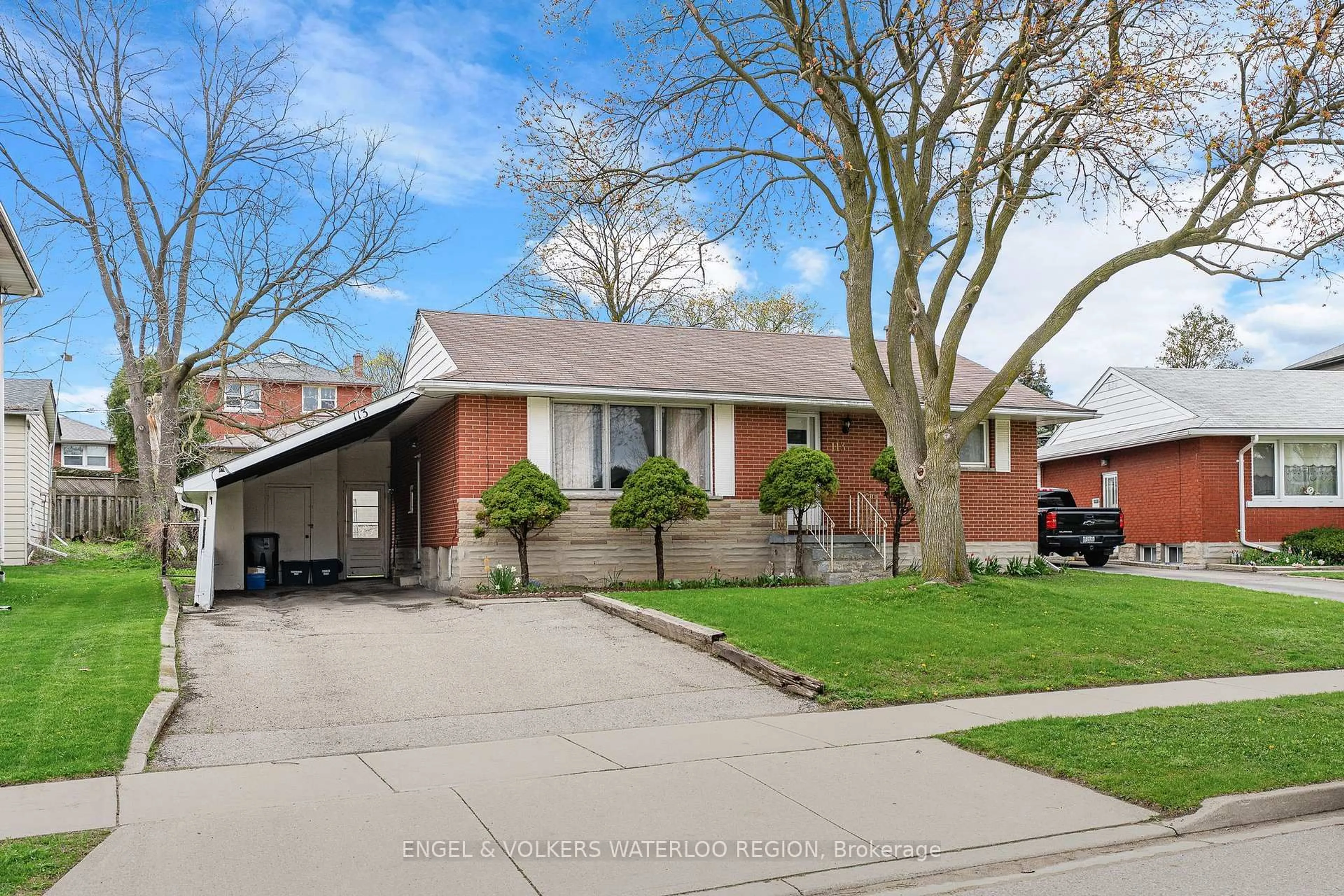 Home with brick exterior material, street for 113 Plymouth Rd, Kitchener Ontario N2G 3G7