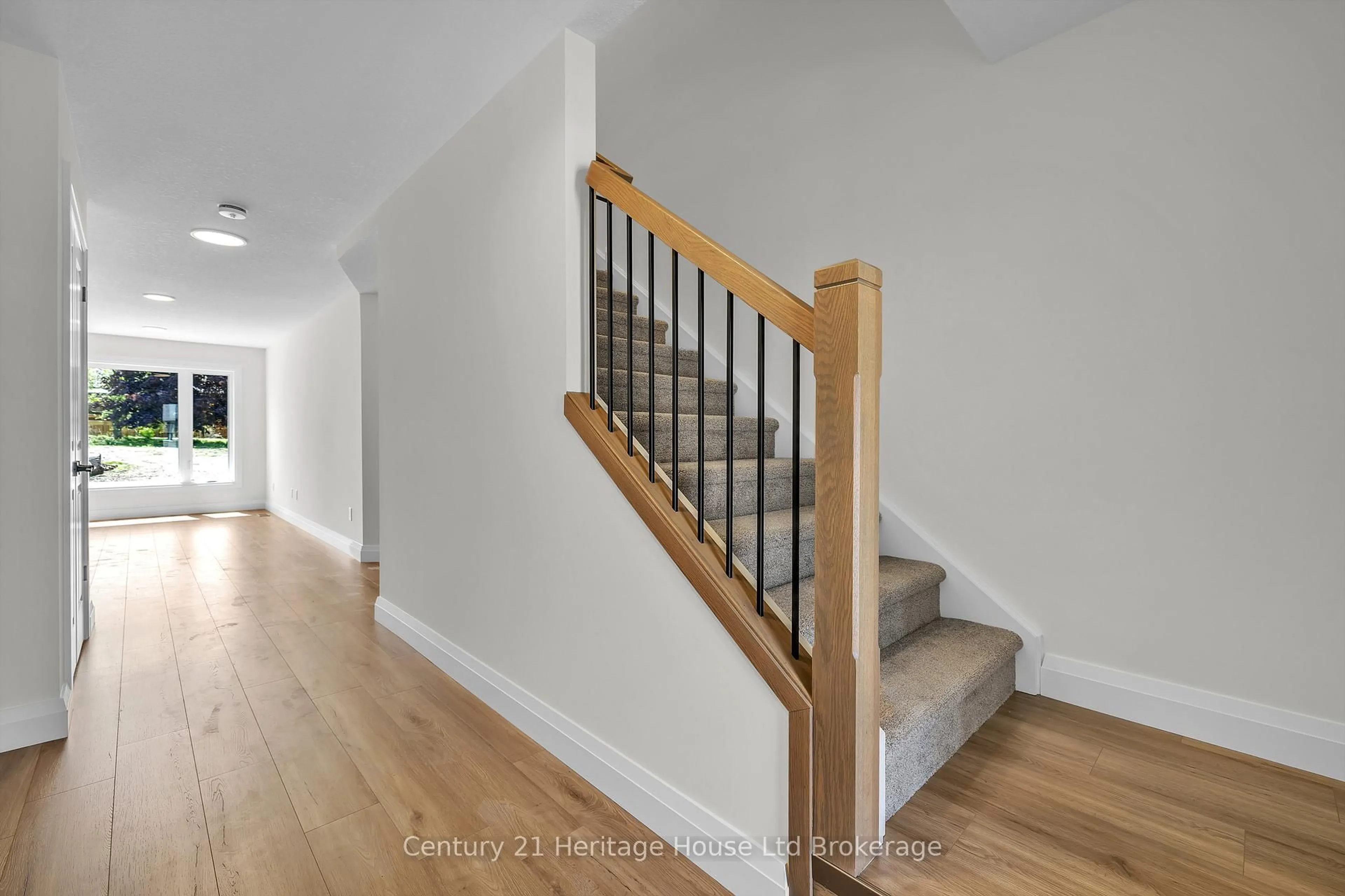 Stairs for 58 Park Row, Woodstock Ontario N4S 1V8