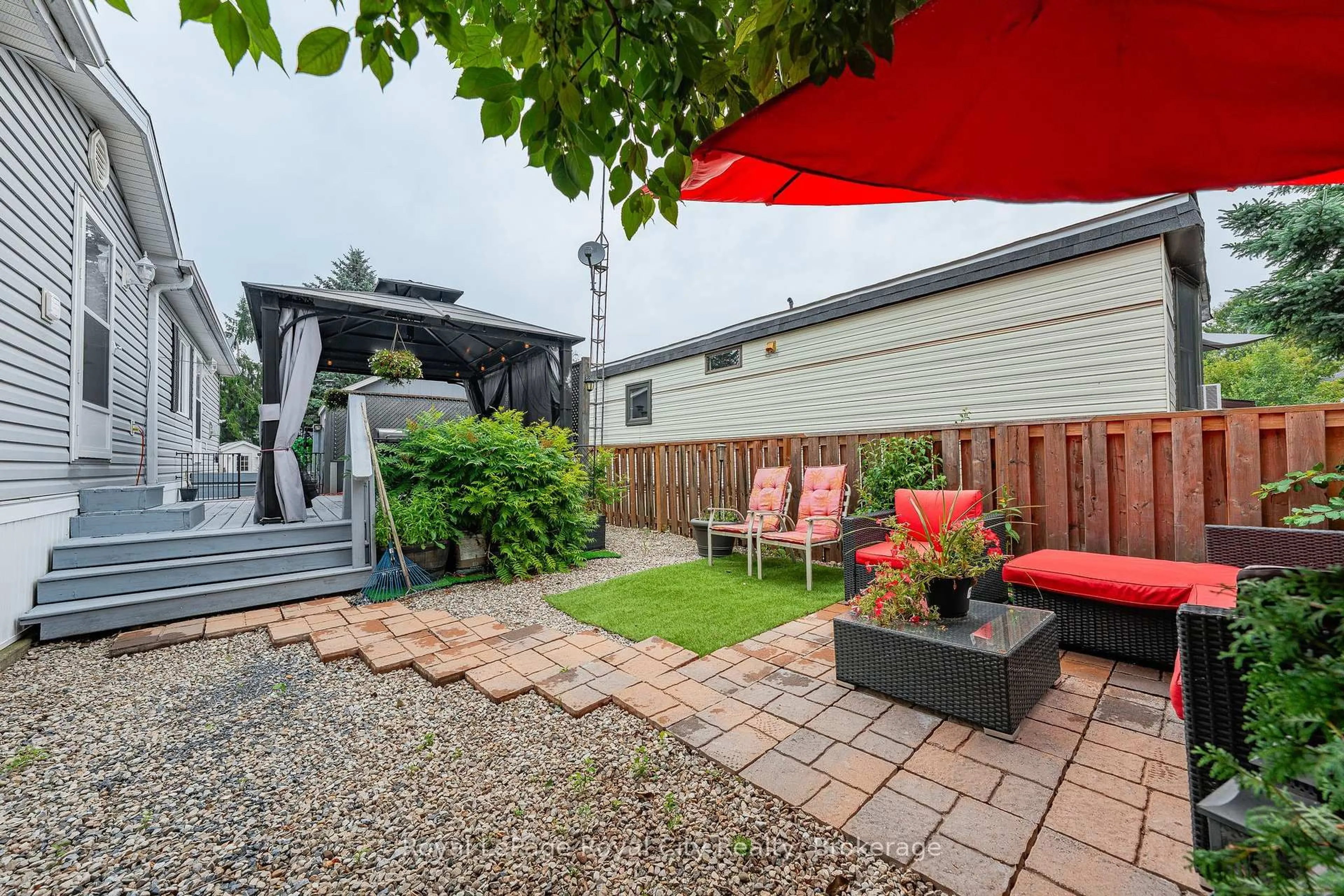 Patio, street for 6 Water St, Puslinch Ontario N1H 6H9