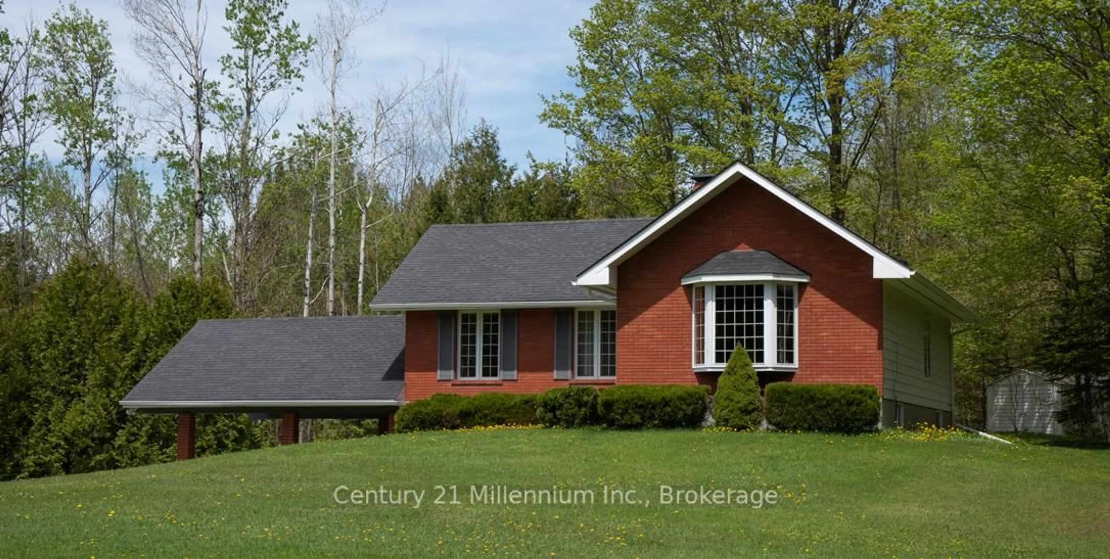 Home with brick exterior material, mountain view for 569025 6 Sdrd, Blue Mountains Ontario N0H 2E0