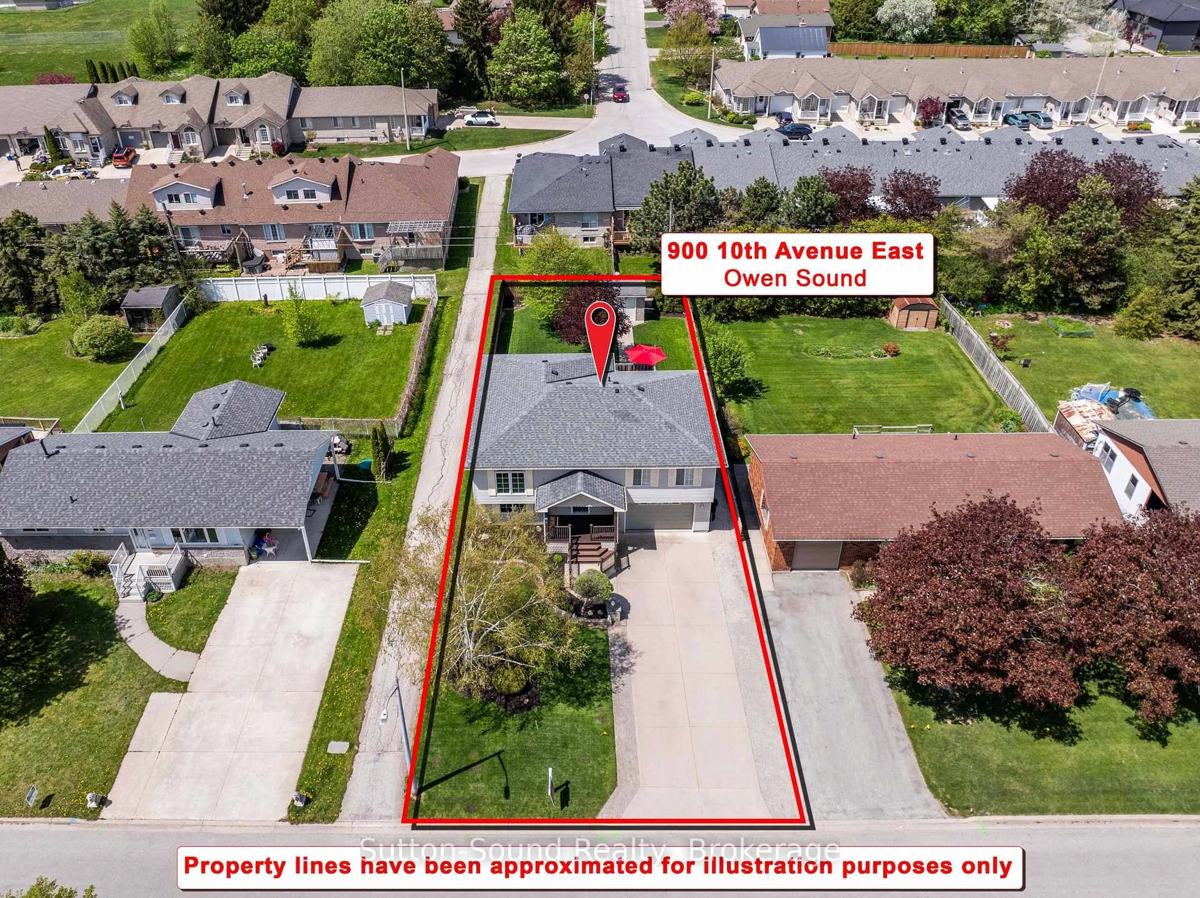 A pic from outside/outdoor area/front of a property/back of a property/a pic from drone, street for 900 10th Ave, Owen Sound Ontario N4K 3H7