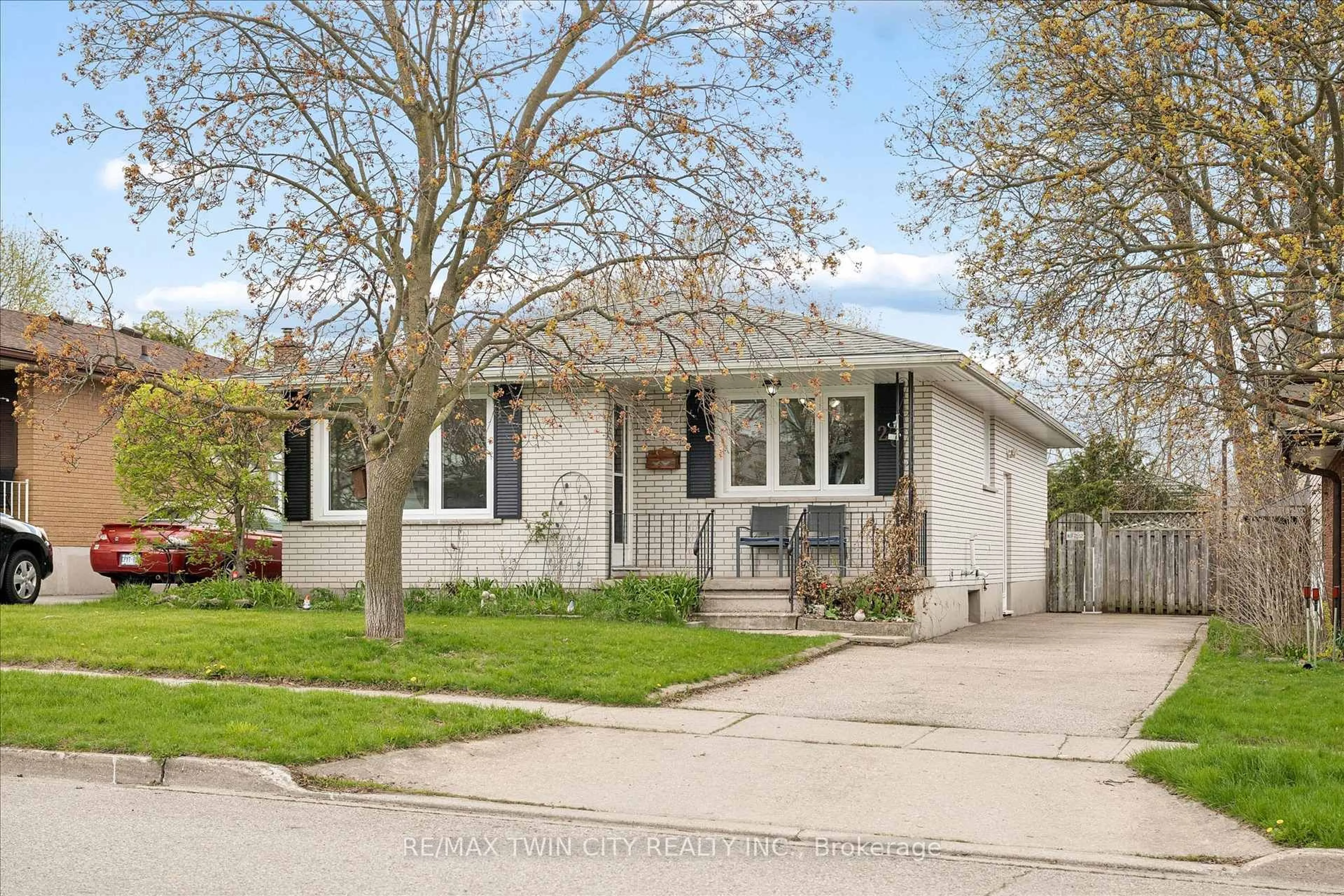 Home with brick exterior material, street for 26 Tutton Pl, Cambridge Ontario N1R 4S8